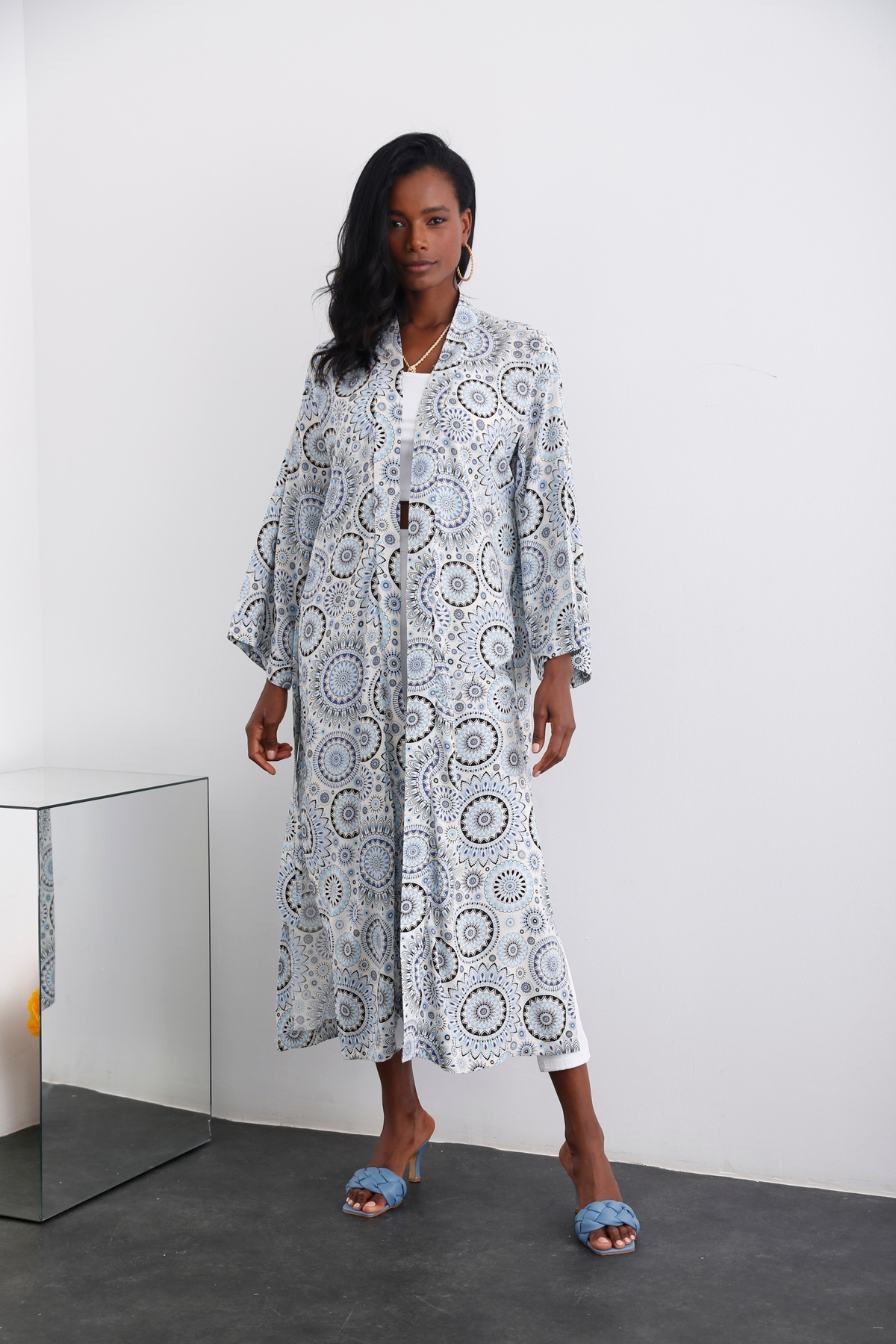 Bej Desenli Yırtmaçlı Kimono 0733