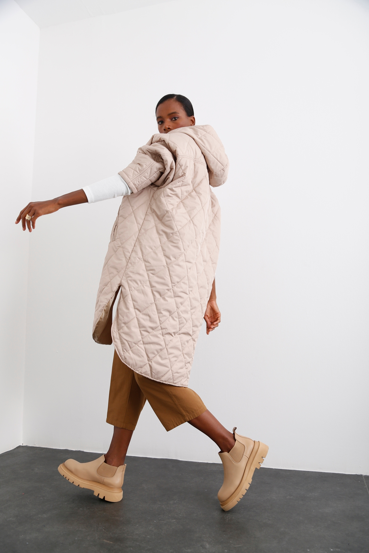Bej Kapitoneli Oversize Mont 54061