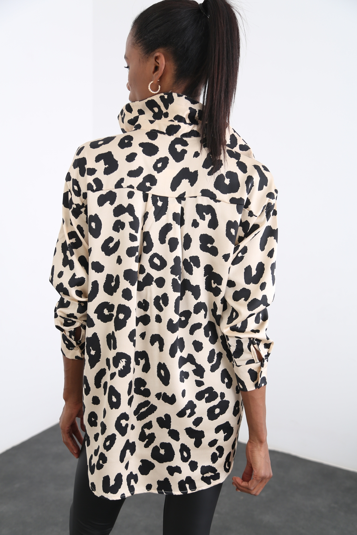 Bej Leopar Desenli Gömlek 8133