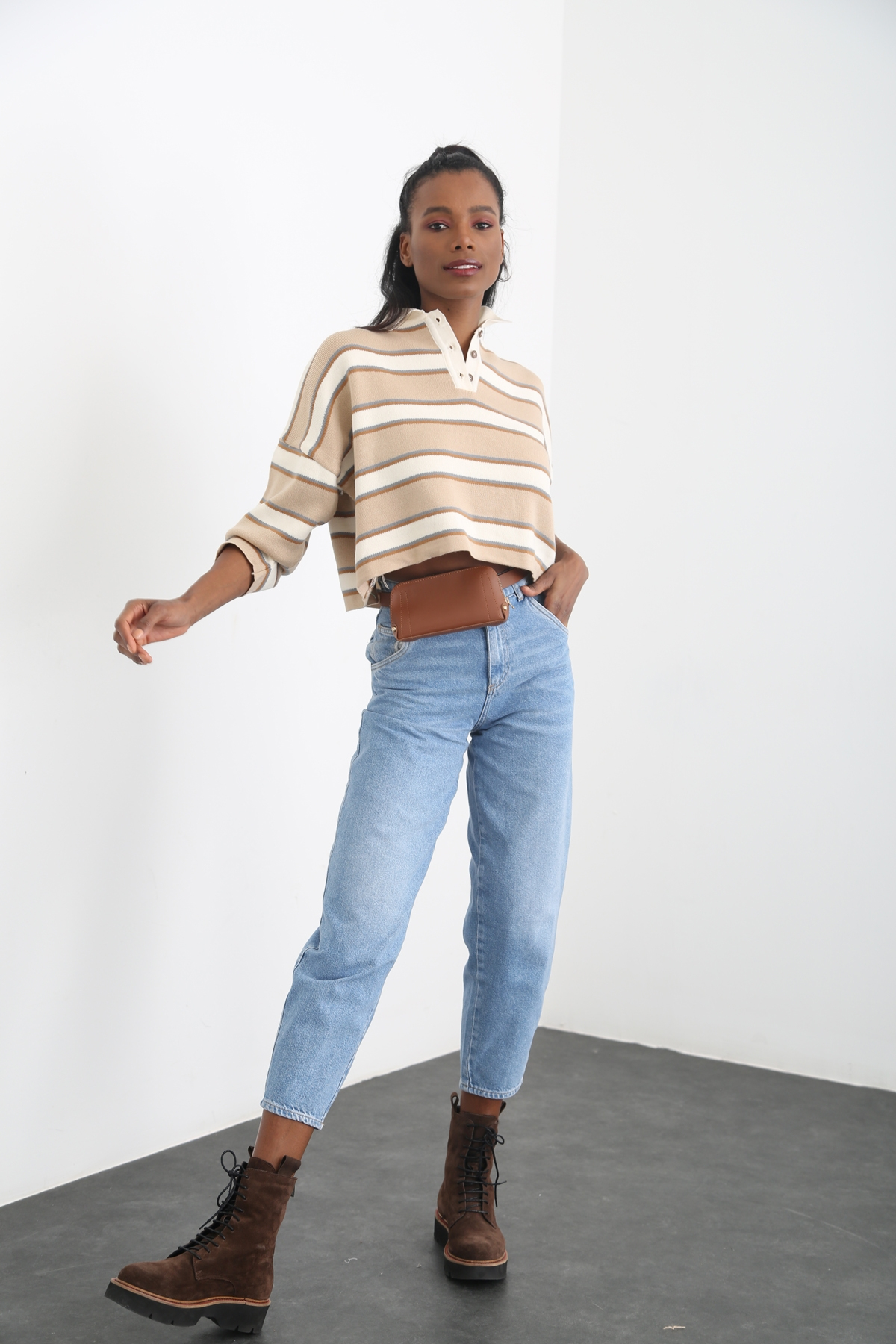 Bej Polo Yaka Çizgili Crop Triko 15505