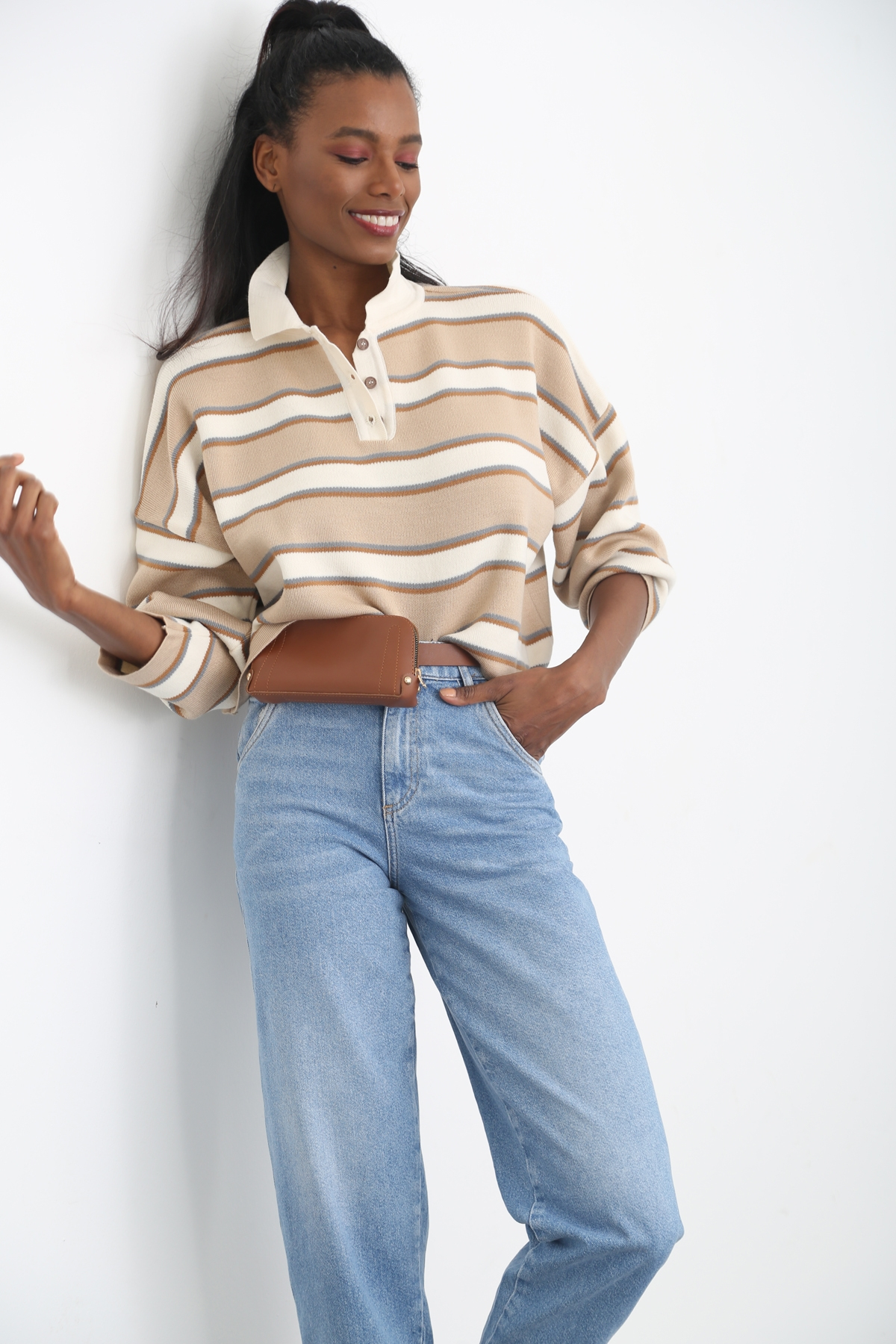 Bej Polo Yaka Çizgili Crop Triko 15505