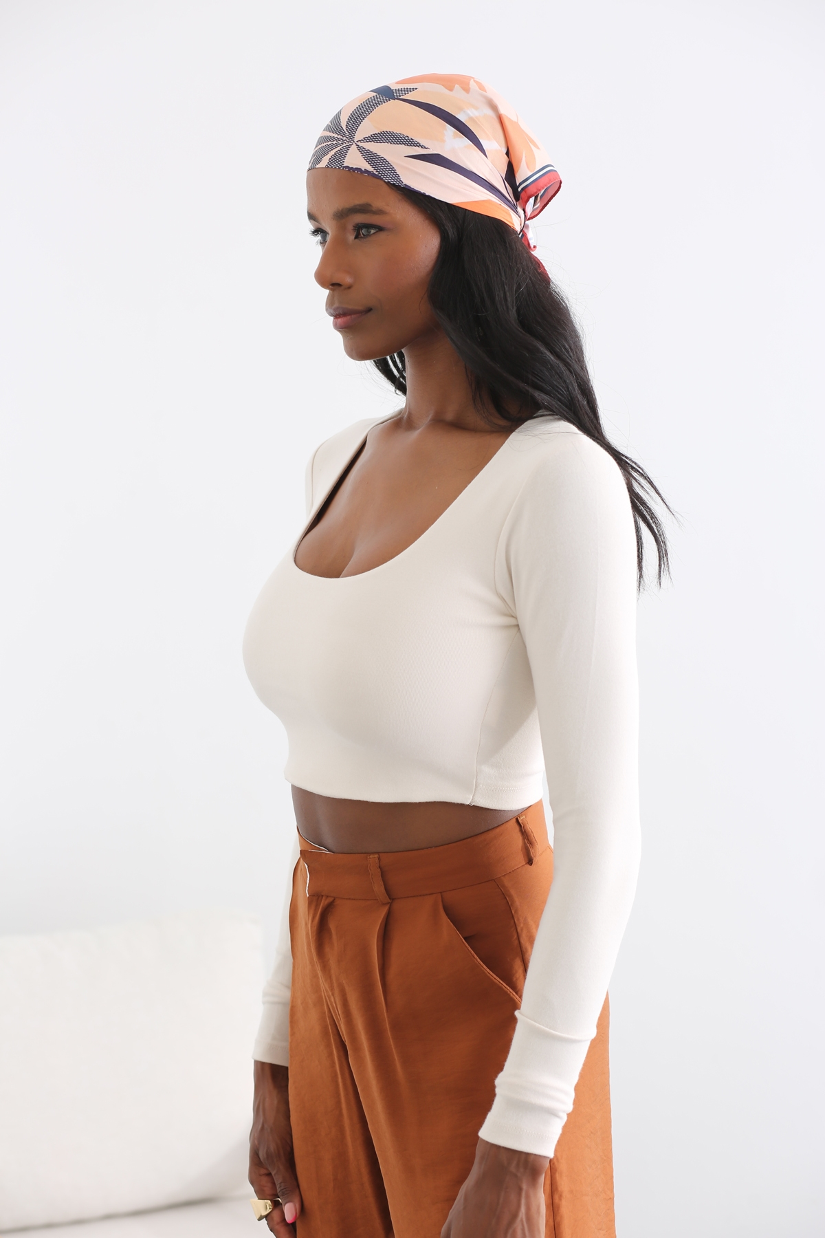 Bej U Yaka Uzun Kol Crop 210129