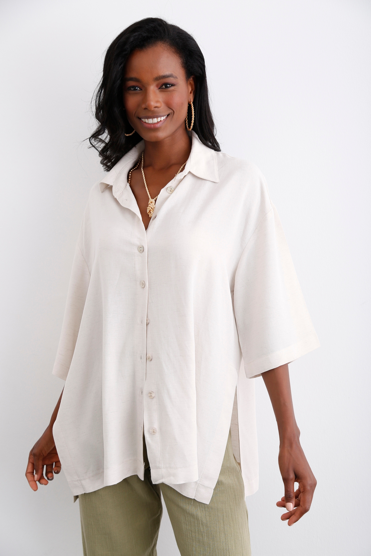 Bej Yırtmaçlı Oversize Gömlek 4619