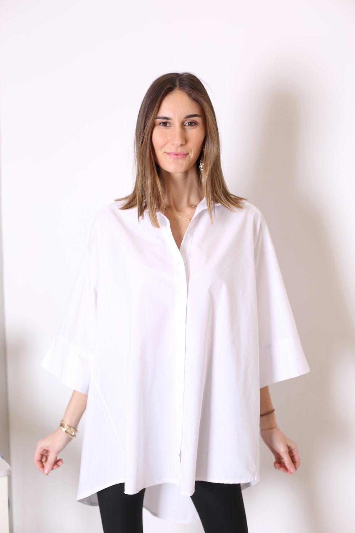 Beyaz Arkası Uzun Oversize Gömlek 24699