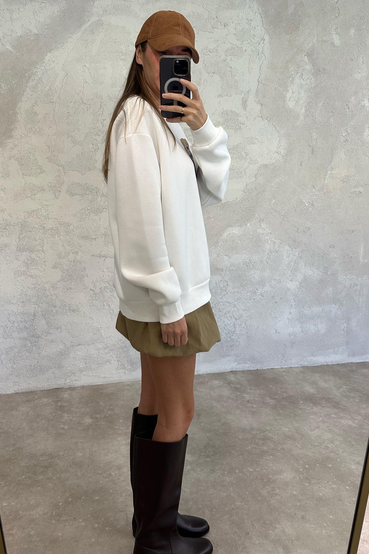 Beyaz Ayıcık Baskılı Sweatshirt 110031