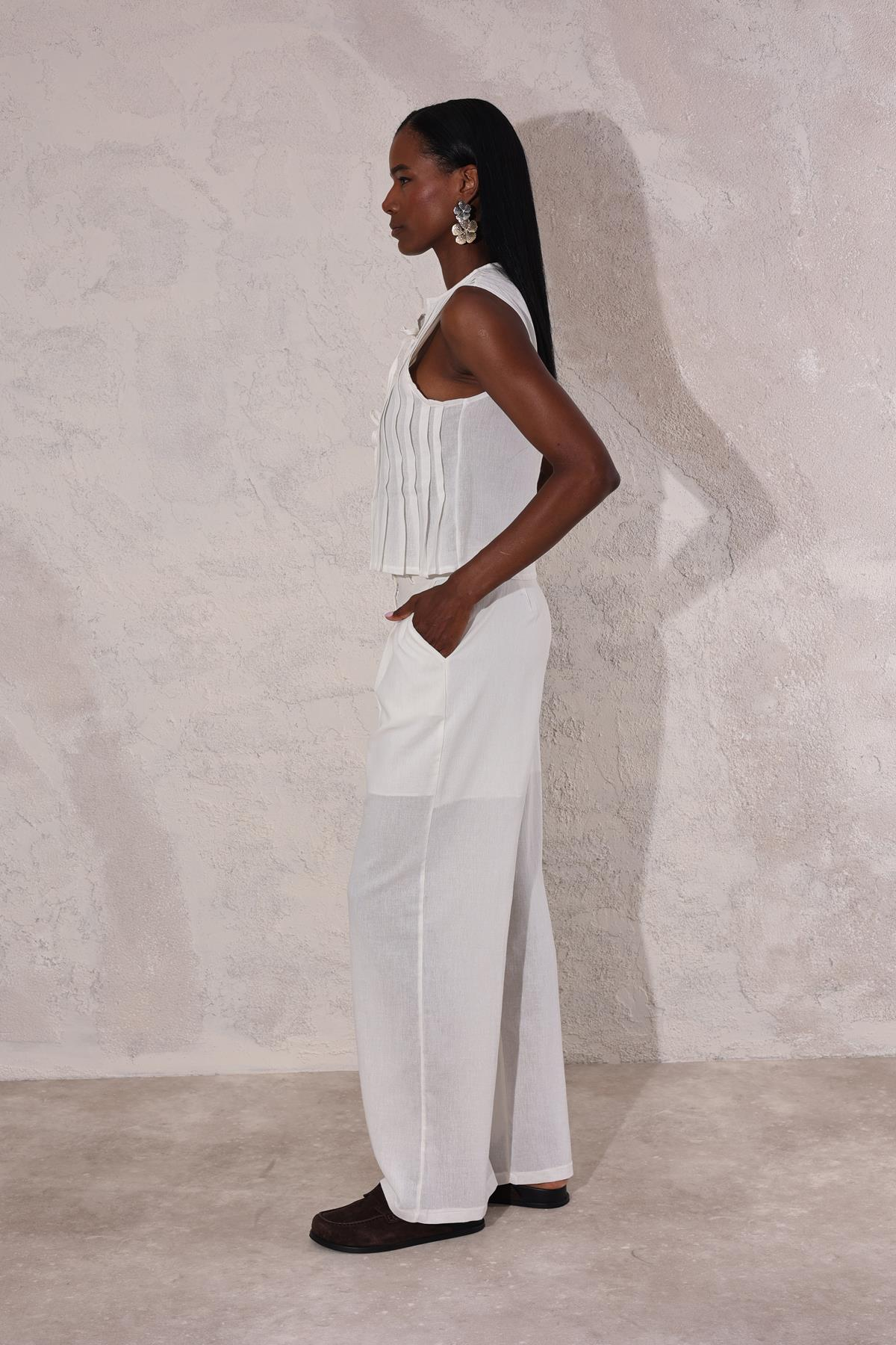 Beyaz Bağlamalı Bluz Pantolon Takım 