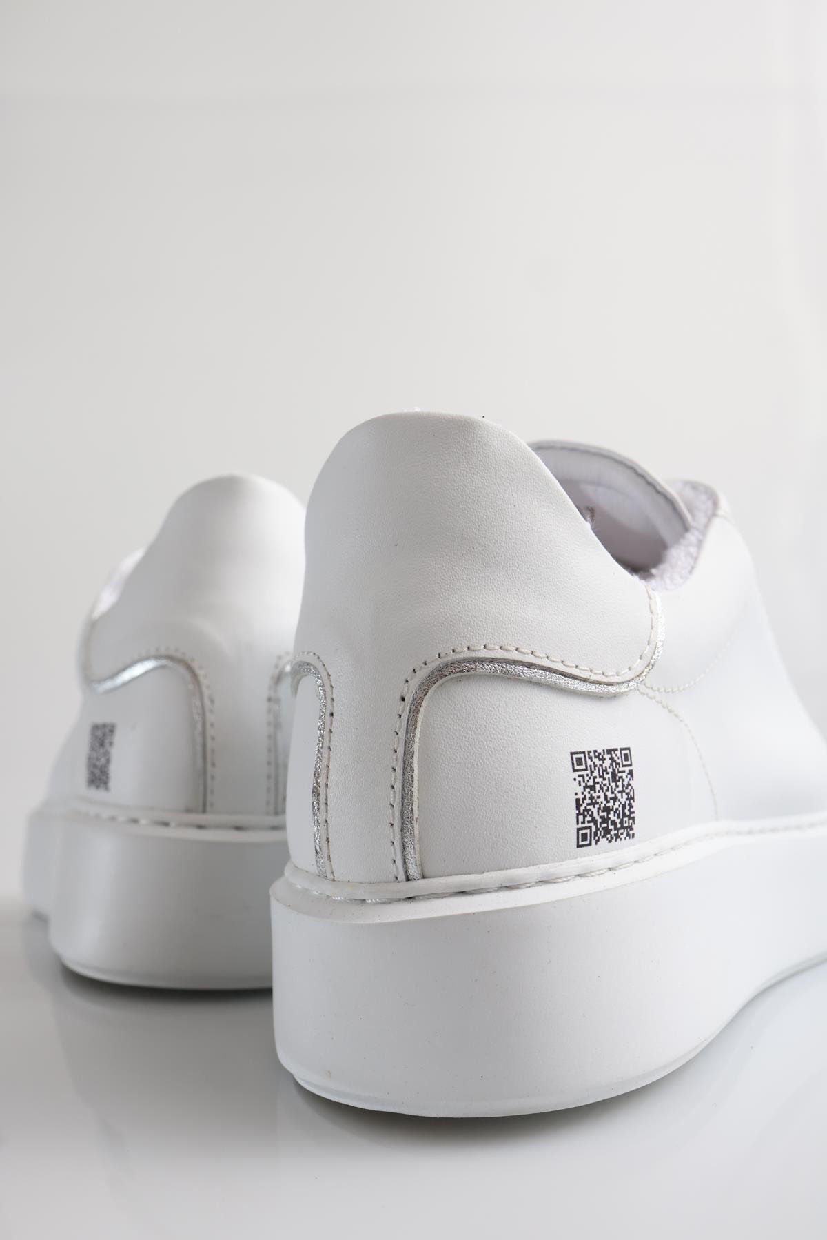 Beyaz Basic Sneaker 