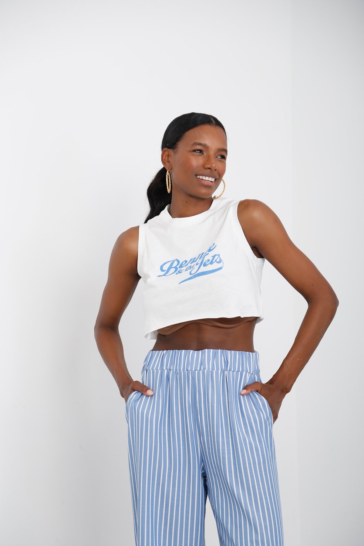 Beyaz Baskılı Kolsuz Crop Tshirt 19162