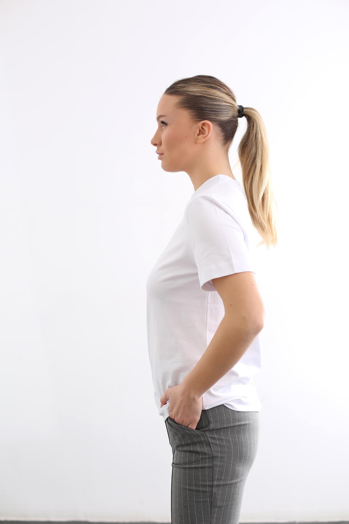 Beyaz Bisiklet Yaka Basic Tshirt 