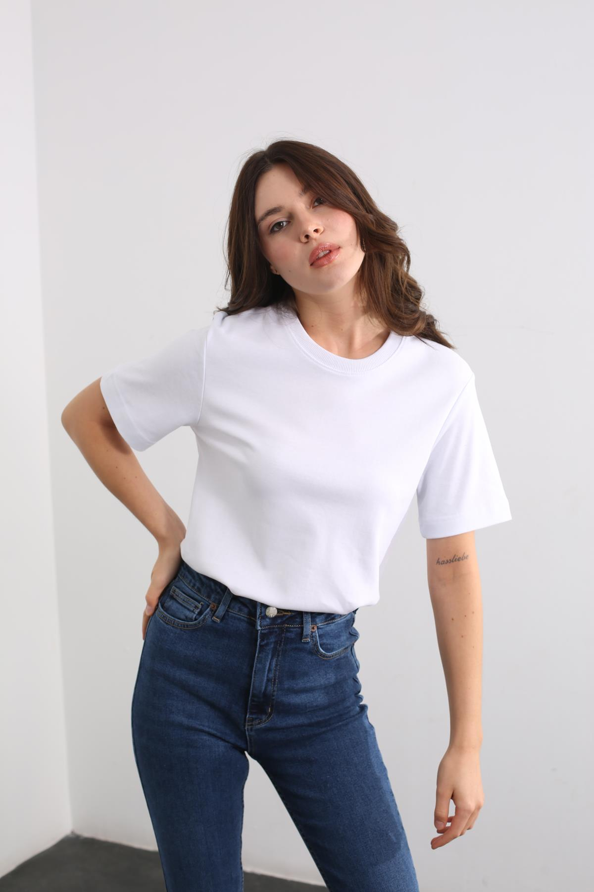 Beyaz Bisiklet Yaka Basic Tshirt 19016