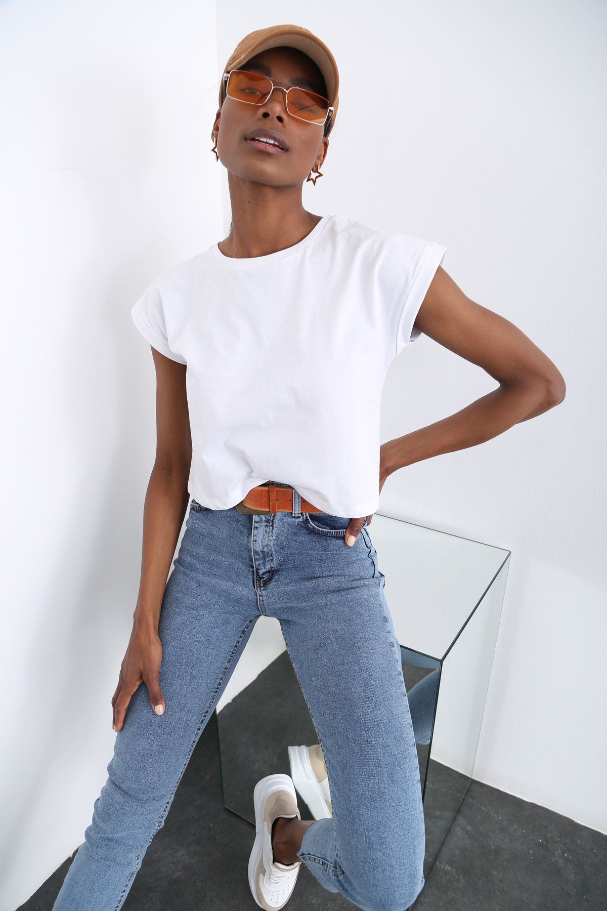 Beyaz Bisiklet Yaka Basic Tshirt 3294