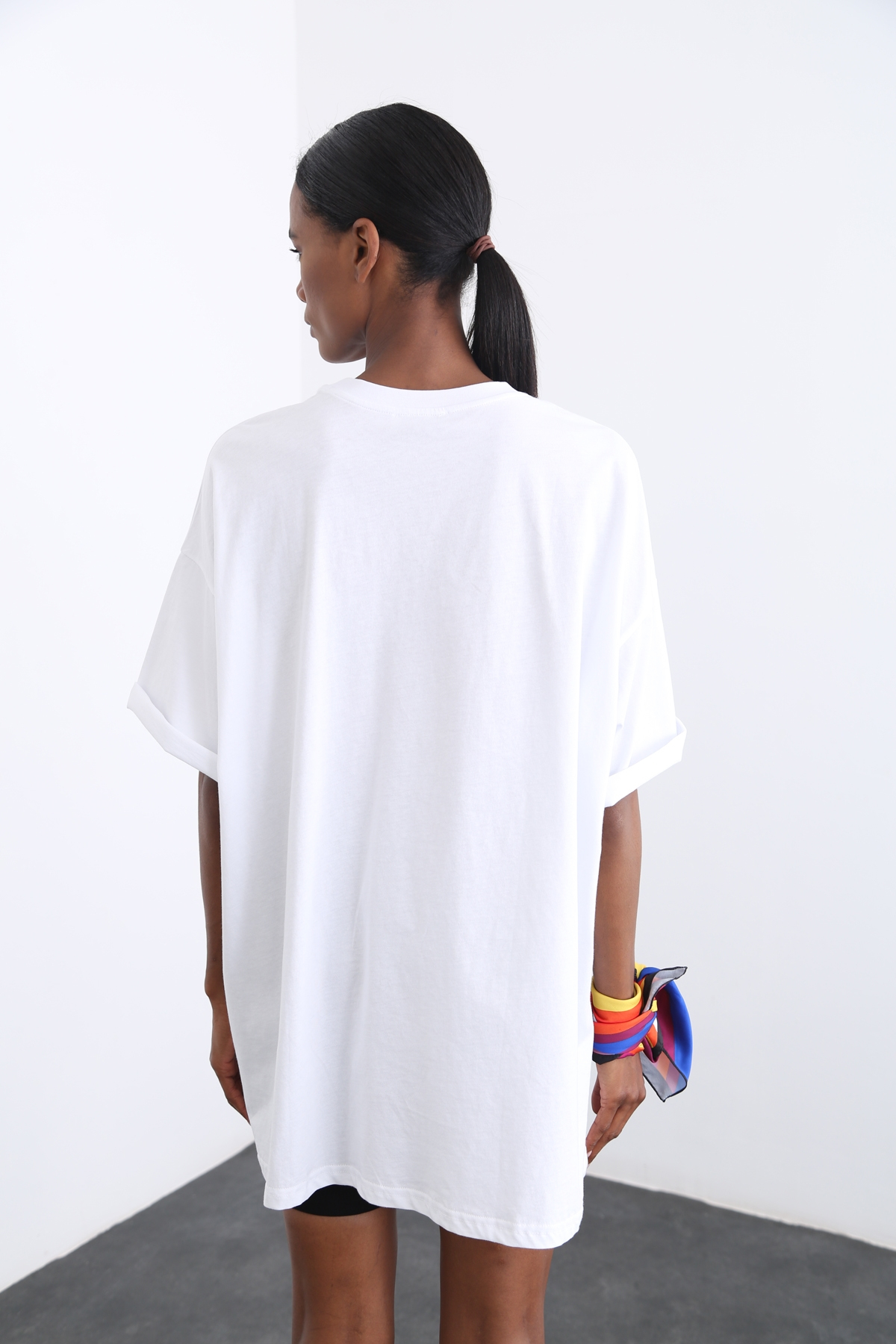 Beyaz Bisiklet Yaka Oversize Tshirt 12135