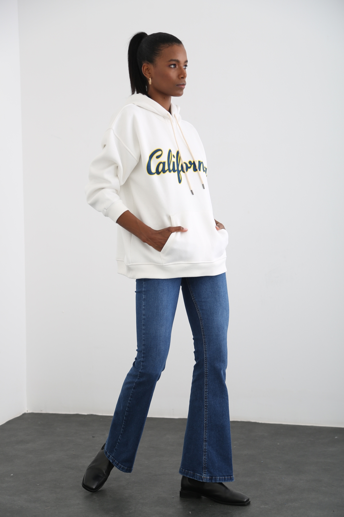 Beyaz California Baskılı Şardonlu Sweatshirt 0184