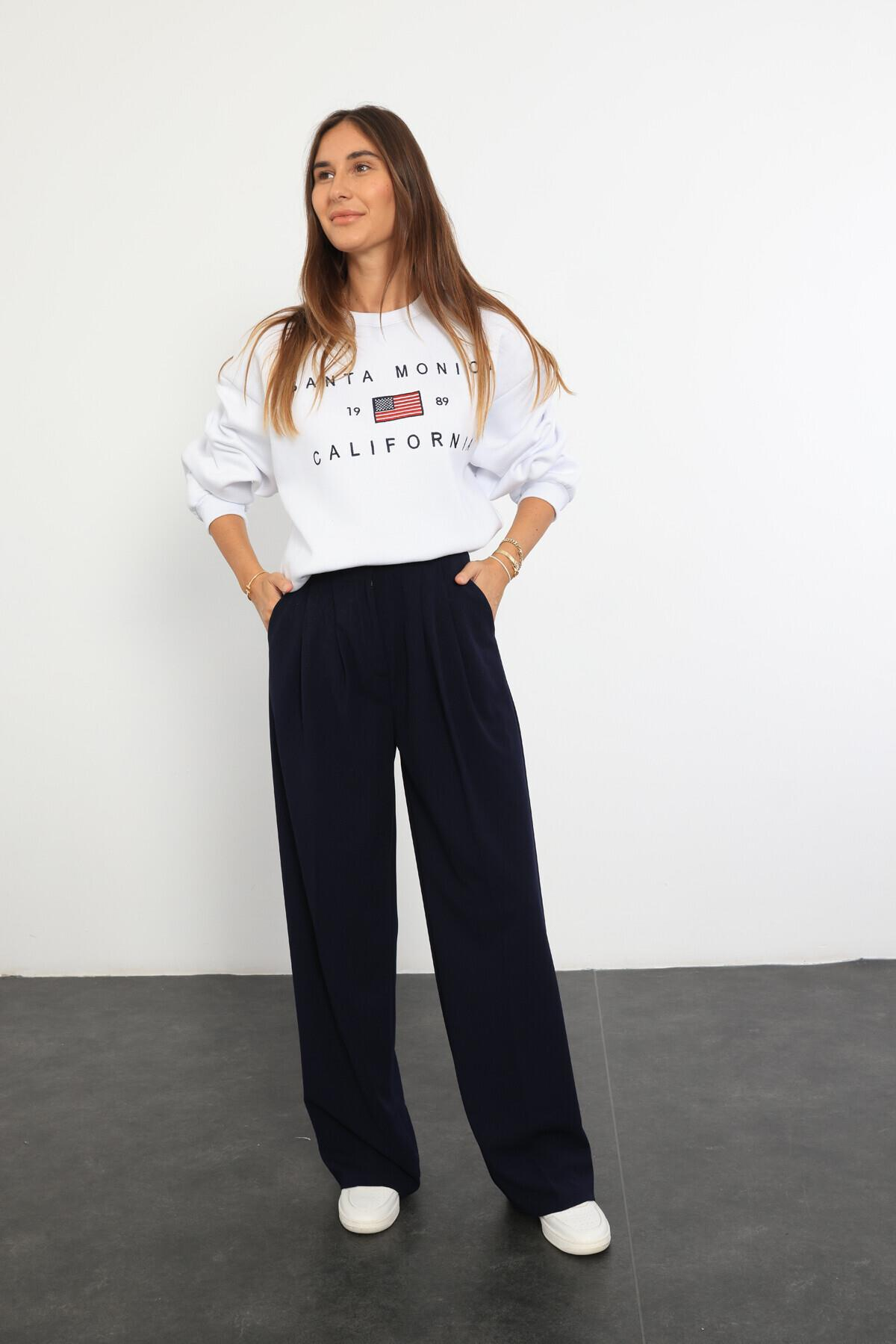 Beyaz California Nakışlı Sweatshirt 14411