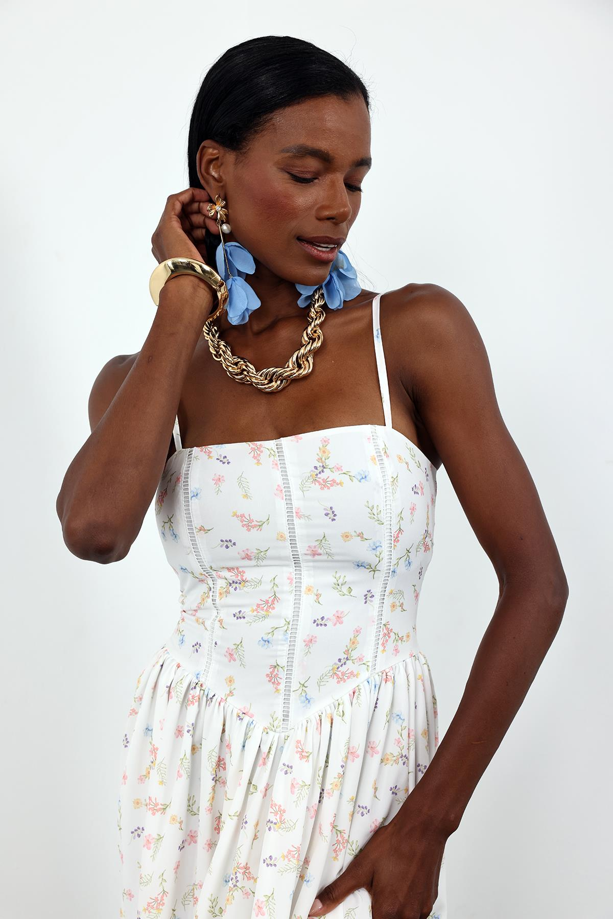 Beyaz Çiçek Desenli Volanlı Elbise 00673