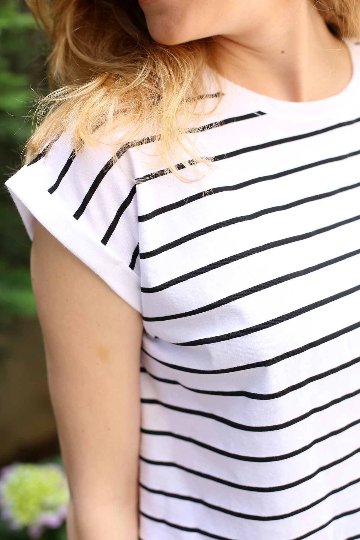 Beyaz Çizgili Crop Tshirt