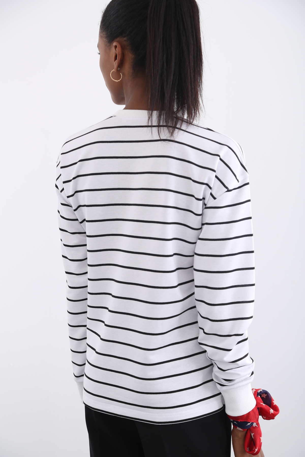 Beyaz Çizgili Sweatshirt 