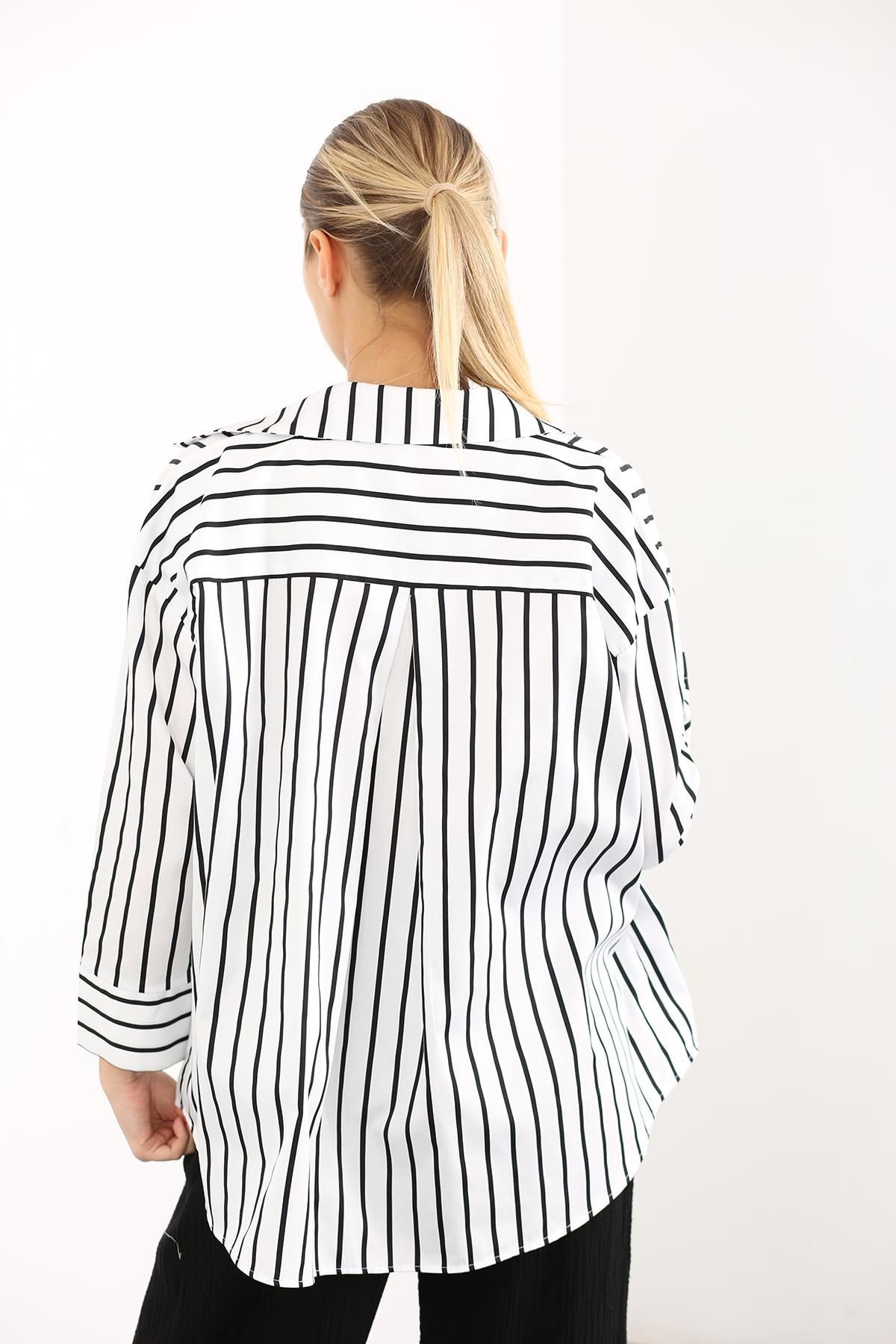 Beyaz Dikey Çizgili Oversize Gömlek 2297