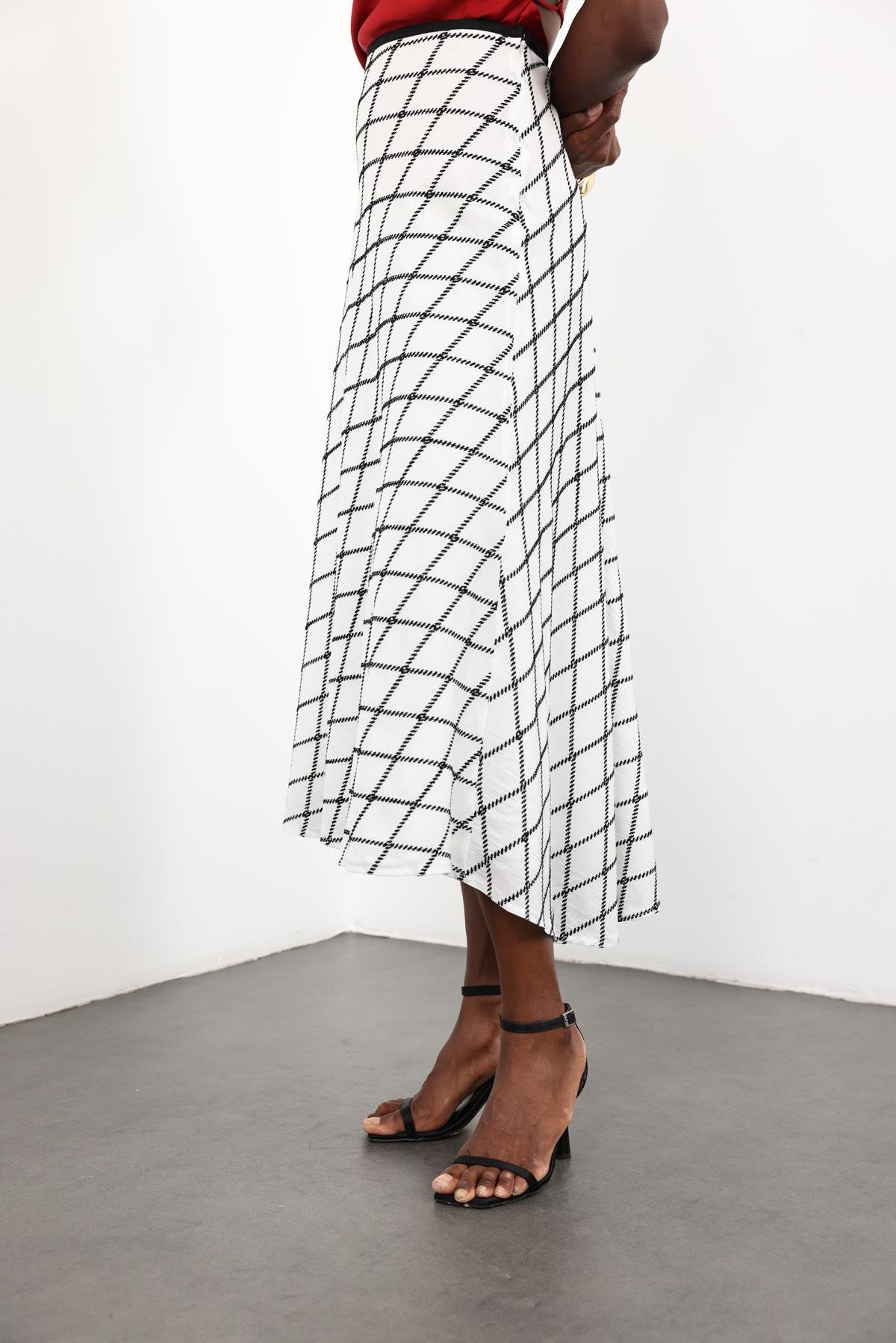 Beyaz Dikiş Detaylı Çan Etek 36606