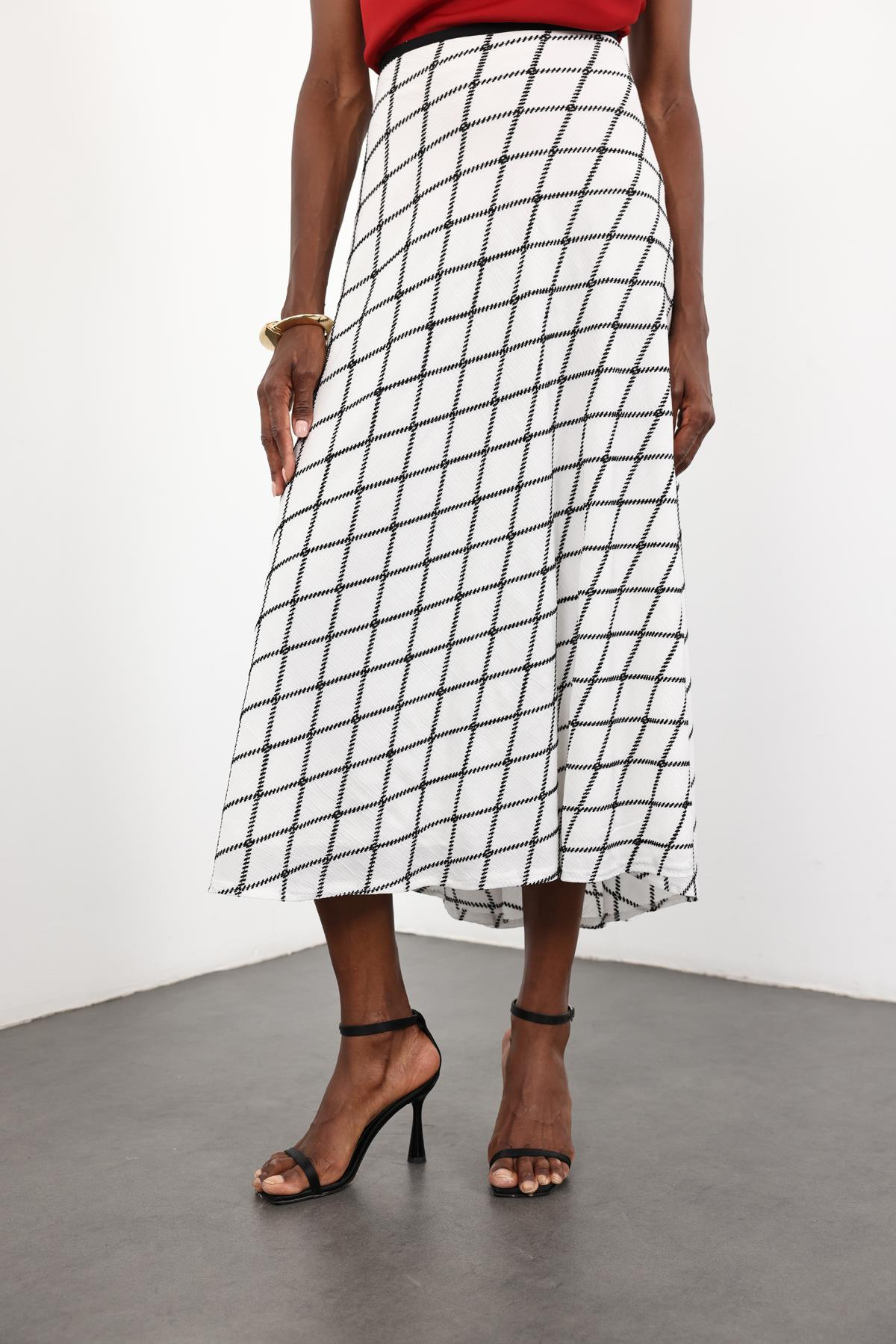 Beyaz Dikiş Detaylı Çan Etek 36606