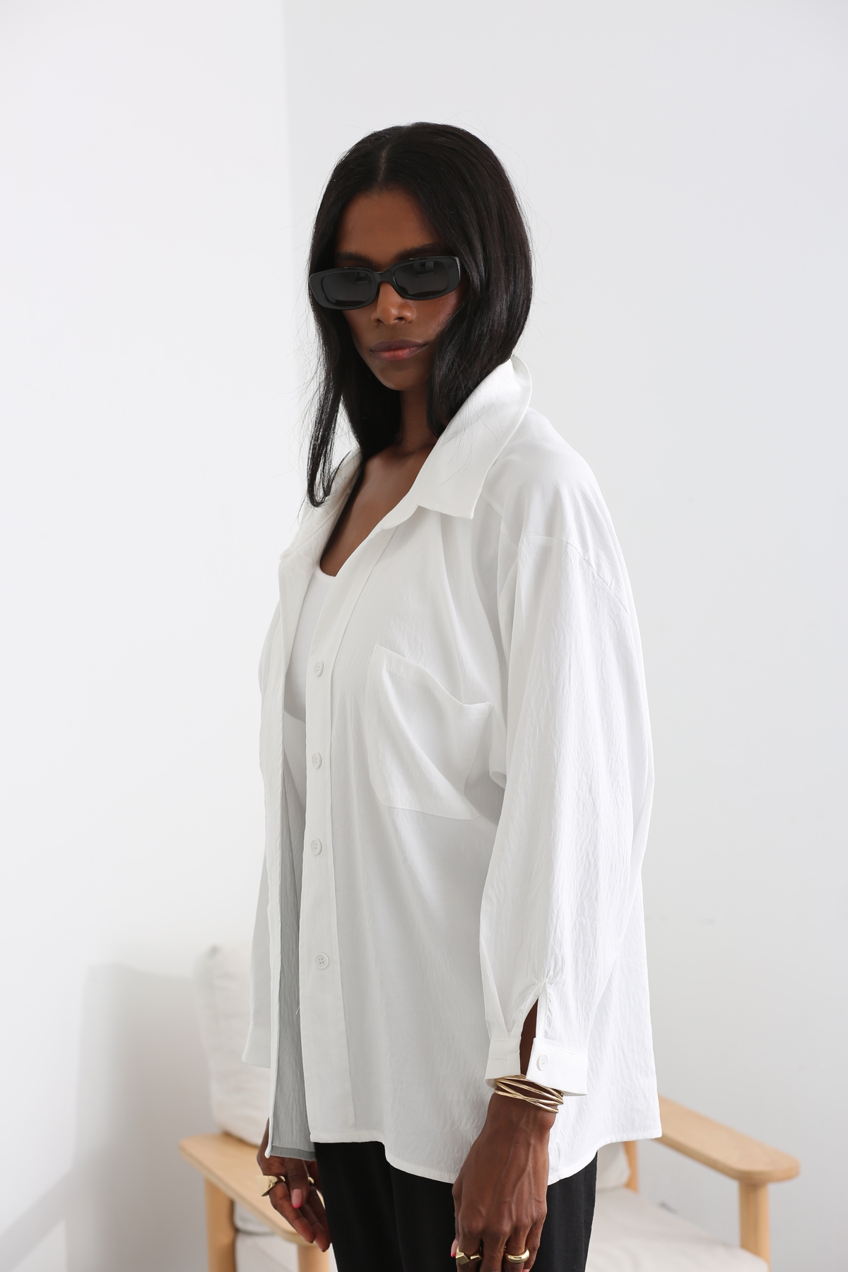 Beyaz Dökümlü Oversize Gömlek 11474