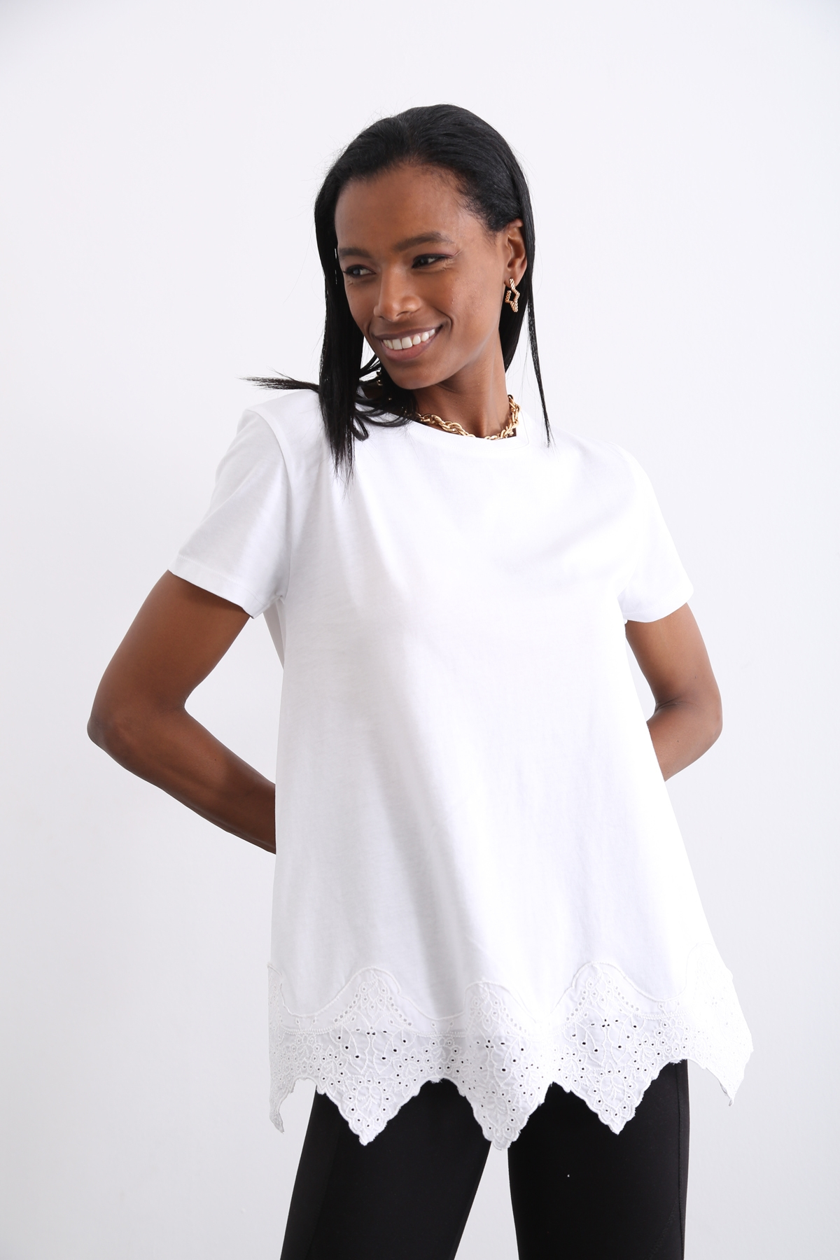 Beyaz Etek Ucu Fisto Tshirt 1260
