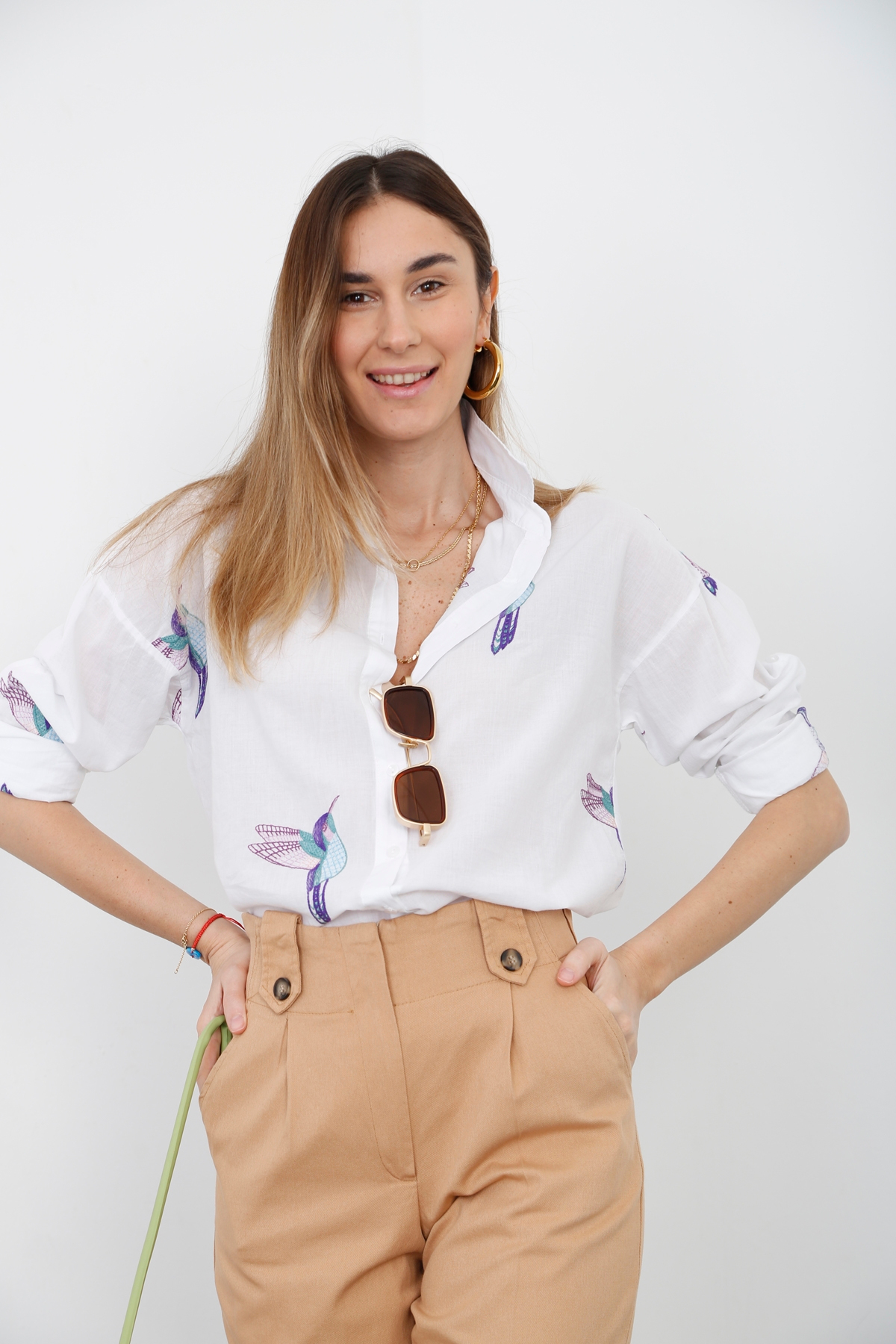 Beyaz Kuş Nakışlı Gömlek 4047