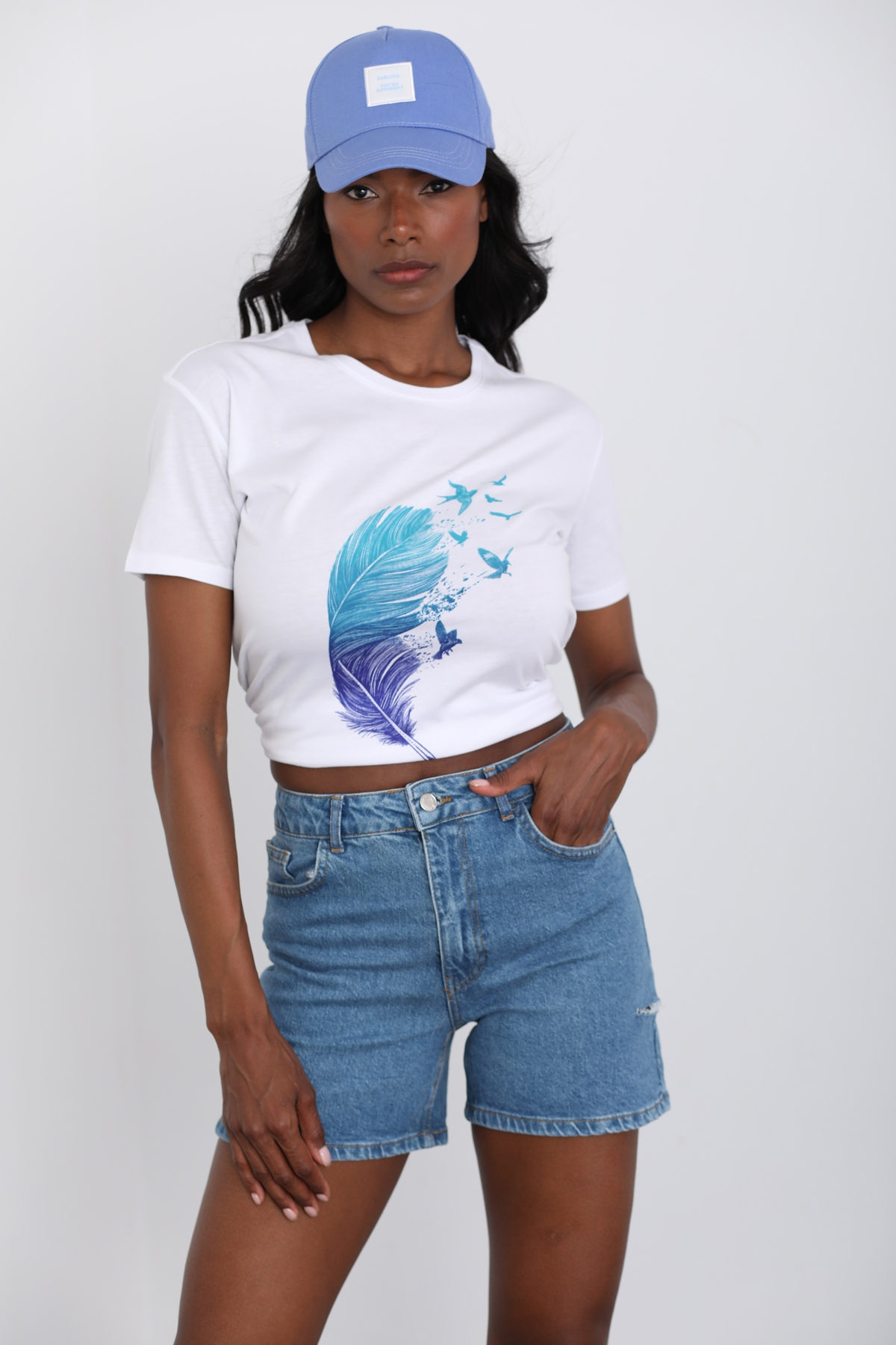 Beyaz Kuş Tüyü Baskılı Tshirt 4233