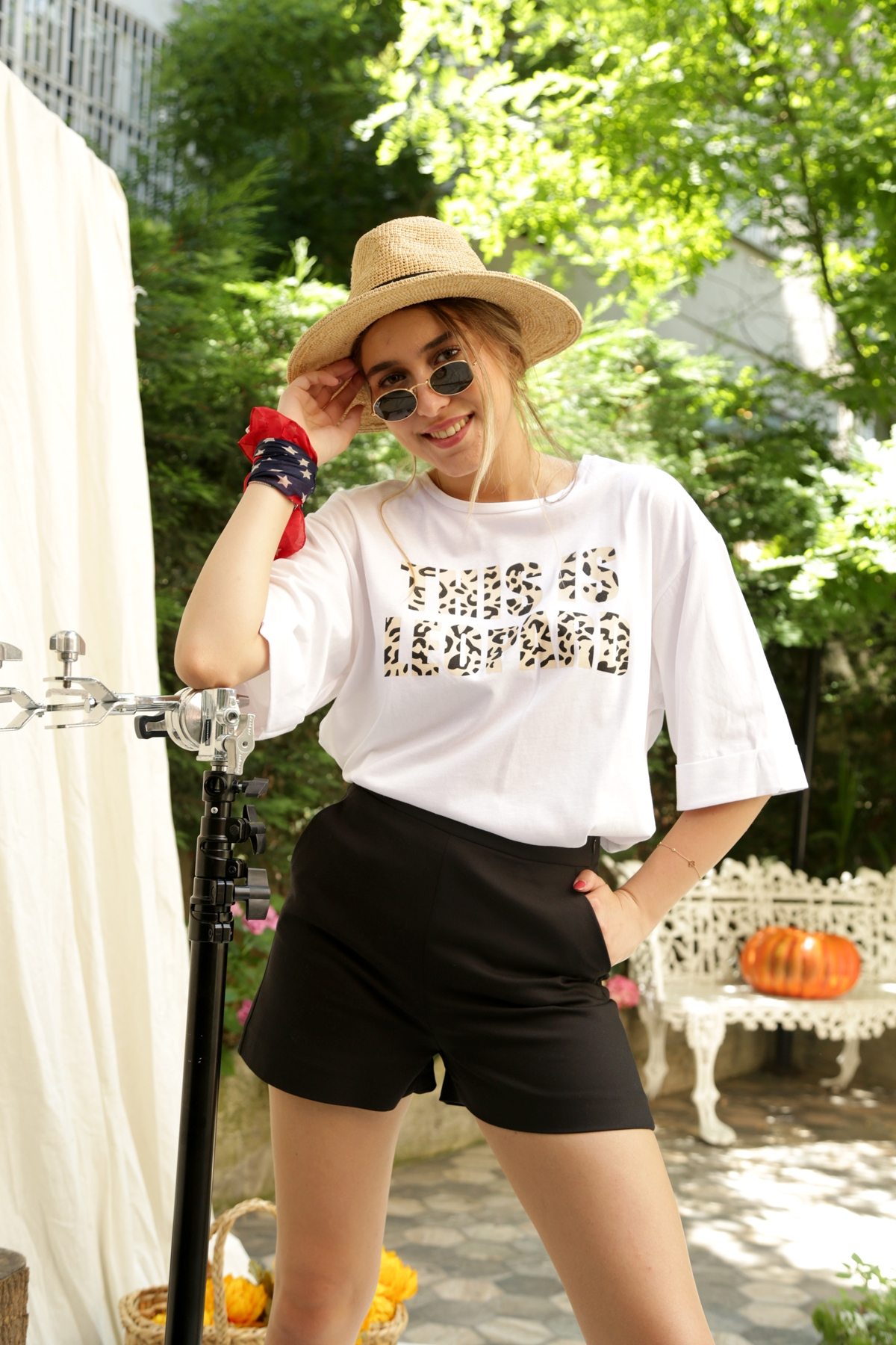 Beyaz Leopar Baskılı Duble Kol Tshirt 6936