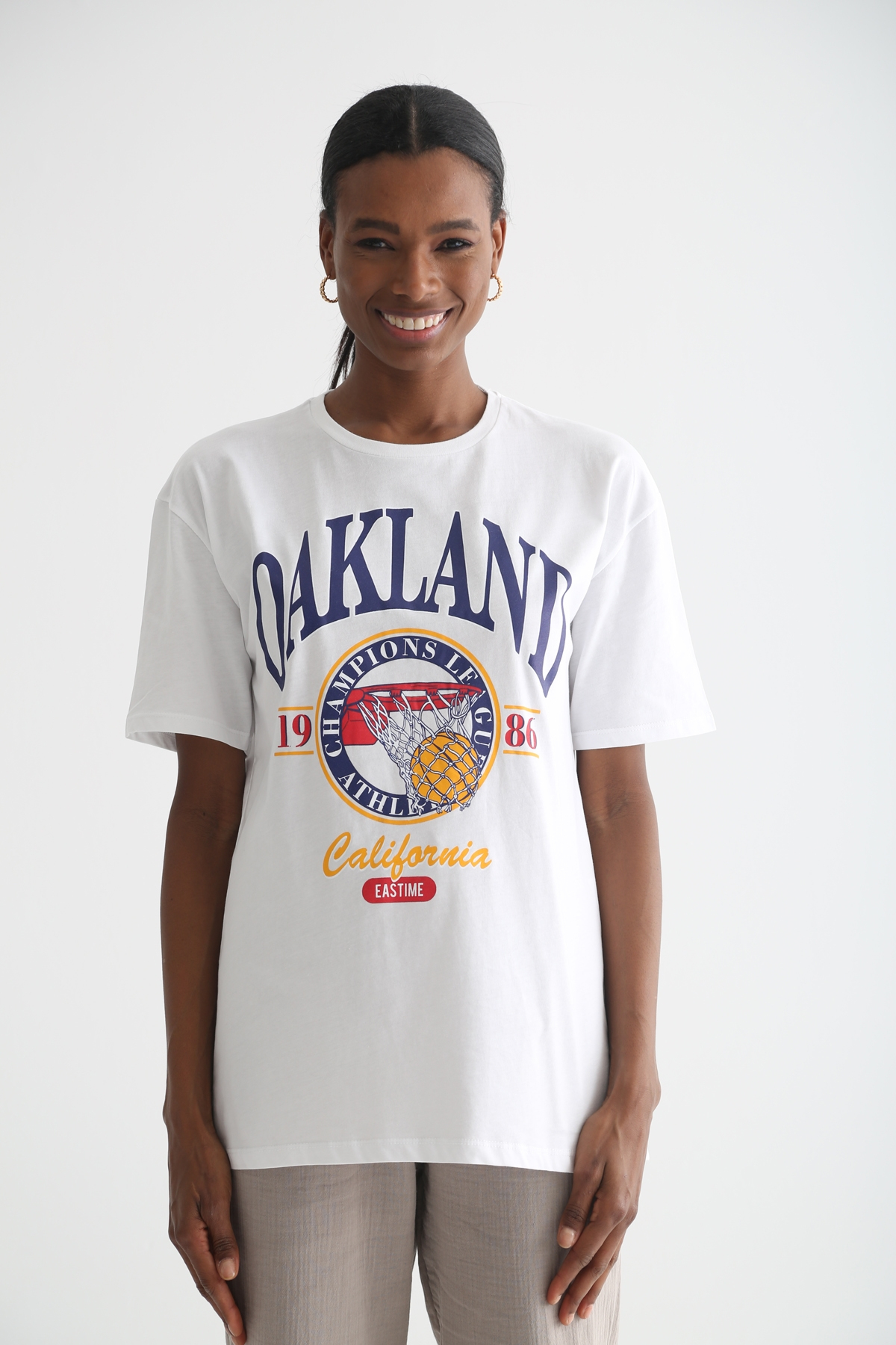 Beyaz Oakland Baskılı Tshirt 3323
