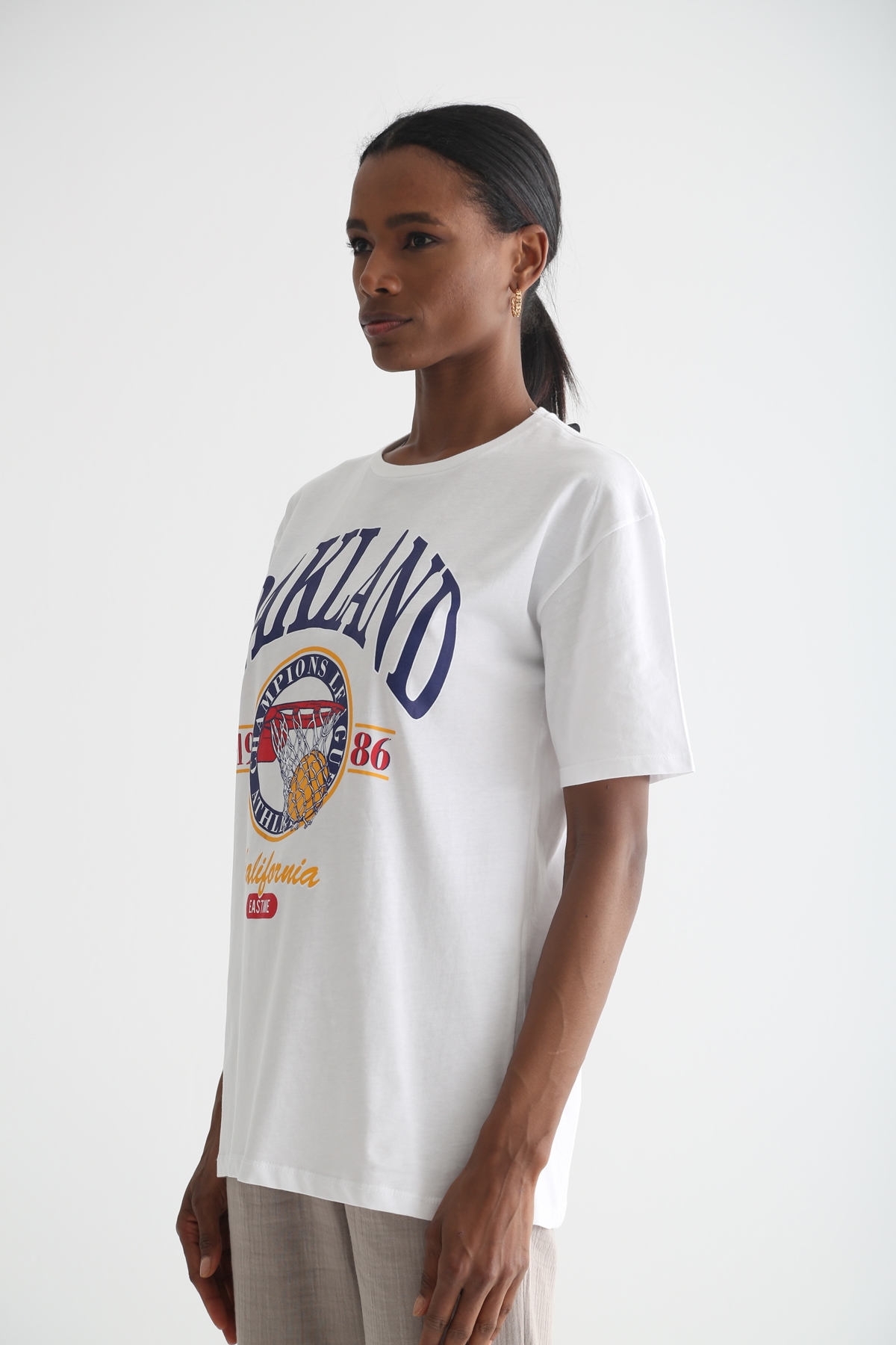 Beyaz Oakland Baskılı Tshirt 3323