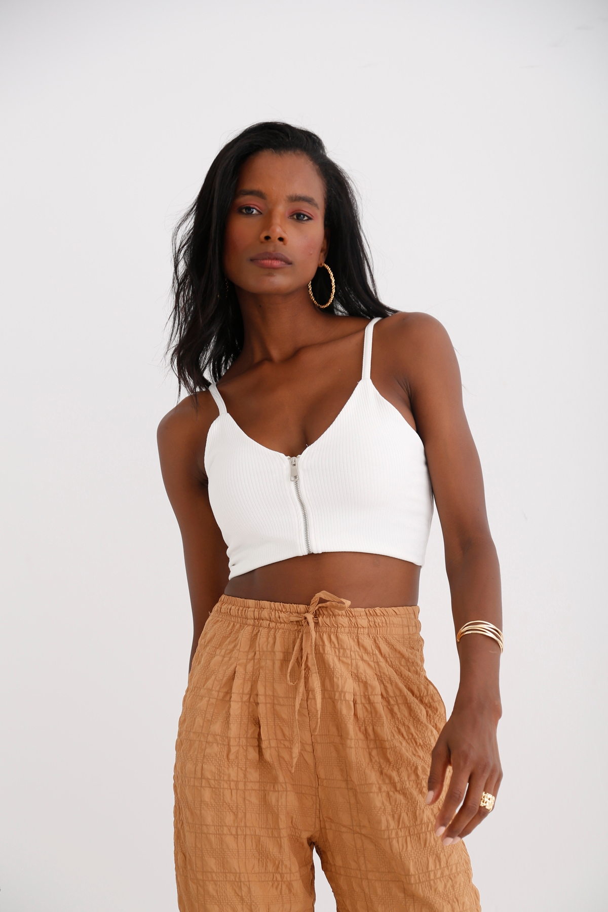 Beyaz Önü Fermuarlı Crop 3792