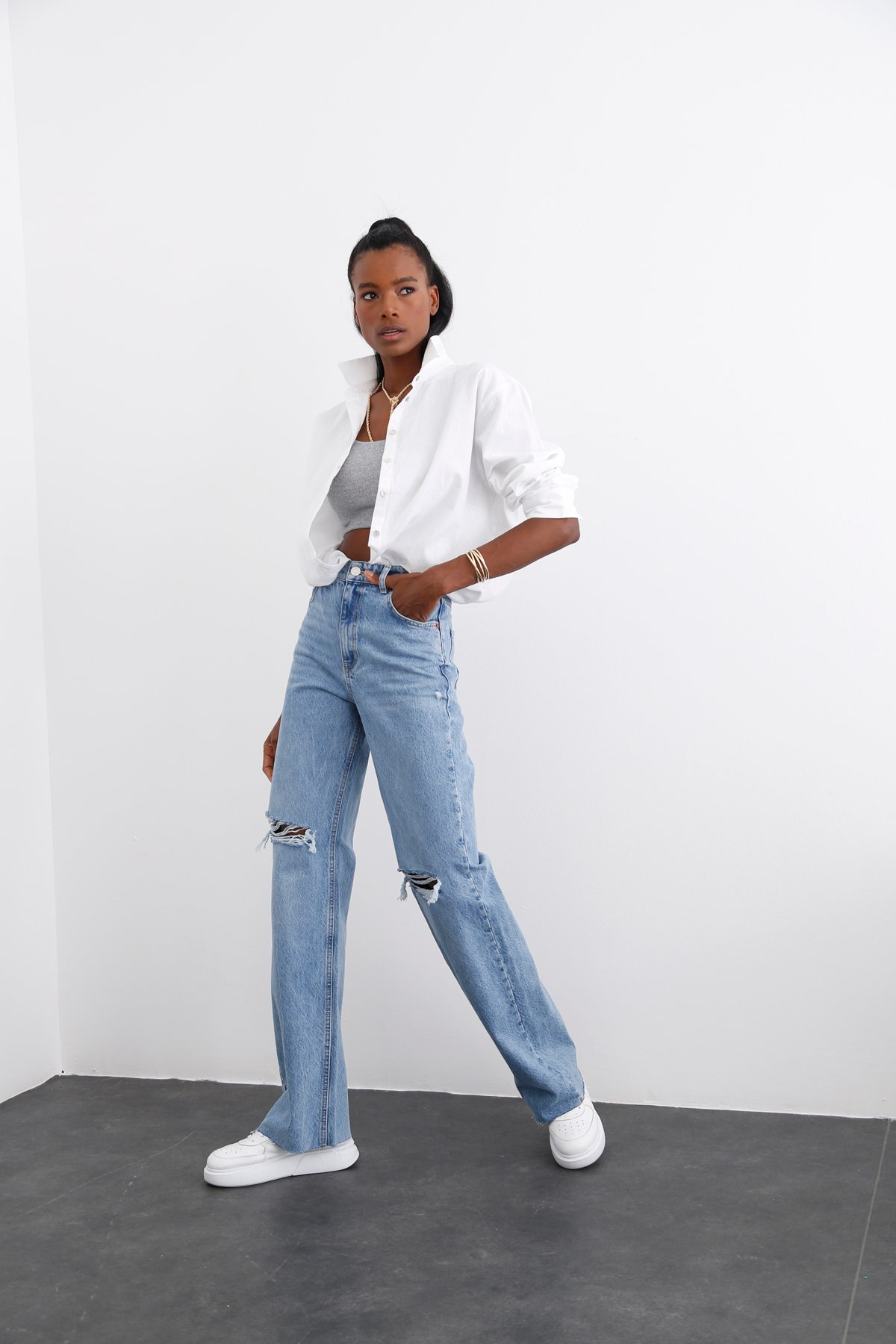Beyaz Oversize Gömlek 08