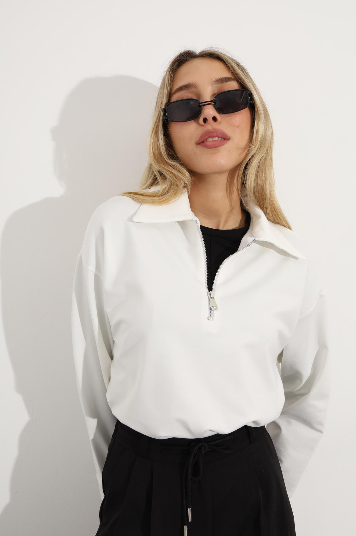 Beyaz Polo Yaka Fermuarlı Sweatshirt 24465