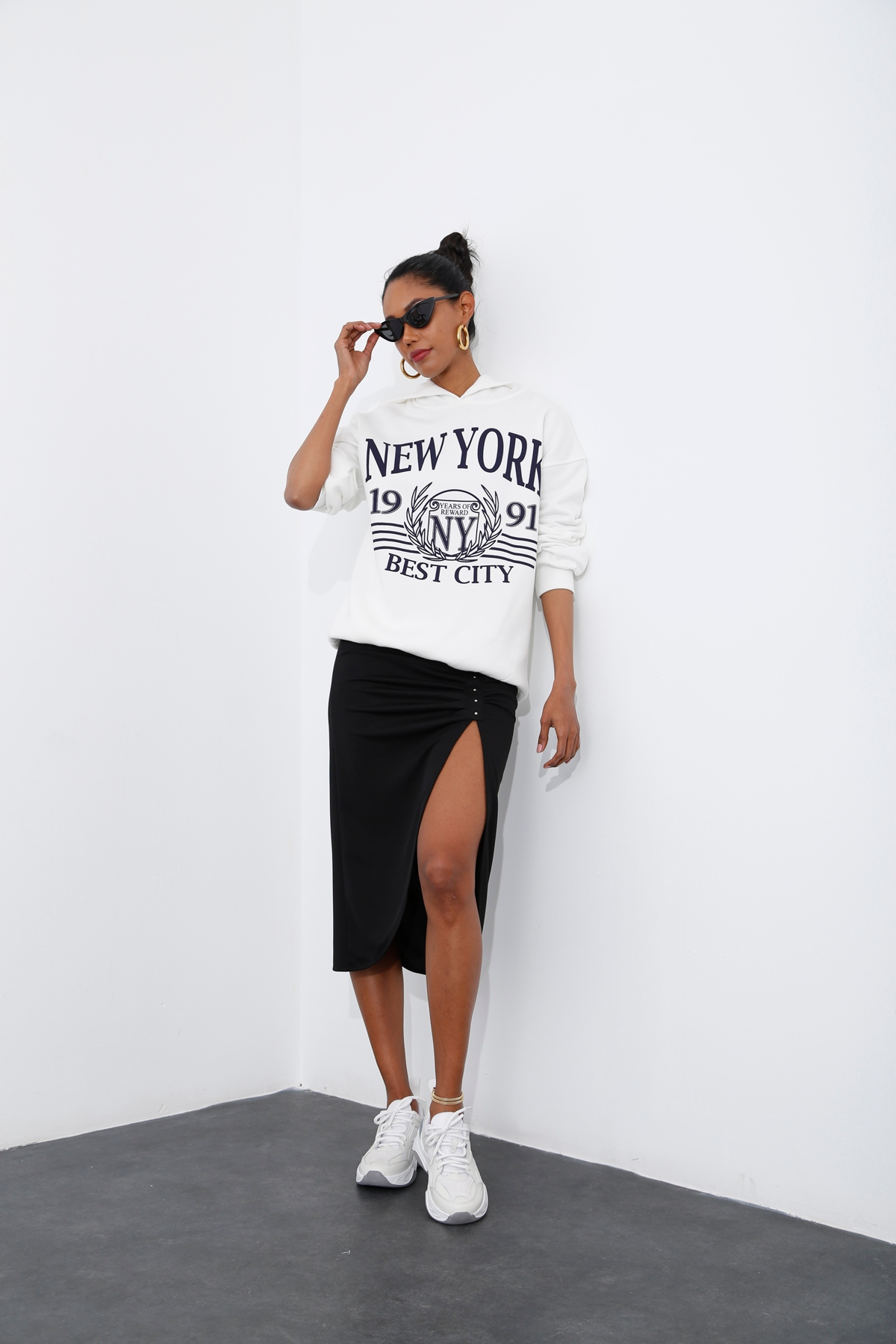 Beyaz Şardonlu Baskılı Sweatshirt 3606