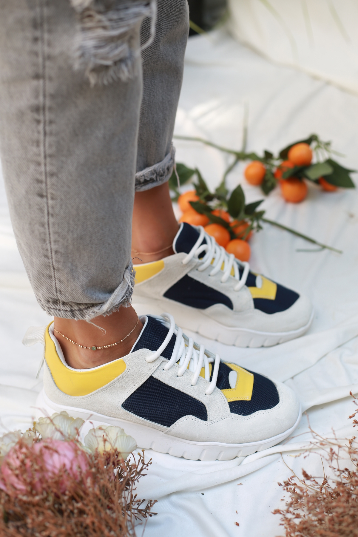 Beyaz Sarı Lacivert Detaylı Sneaker