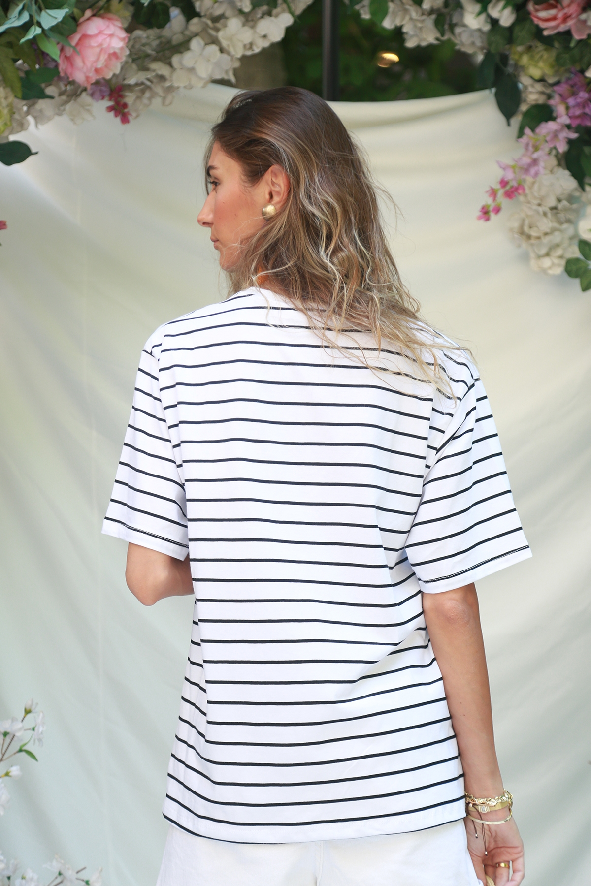Beyaz-Siyah Çizgili Tshirt