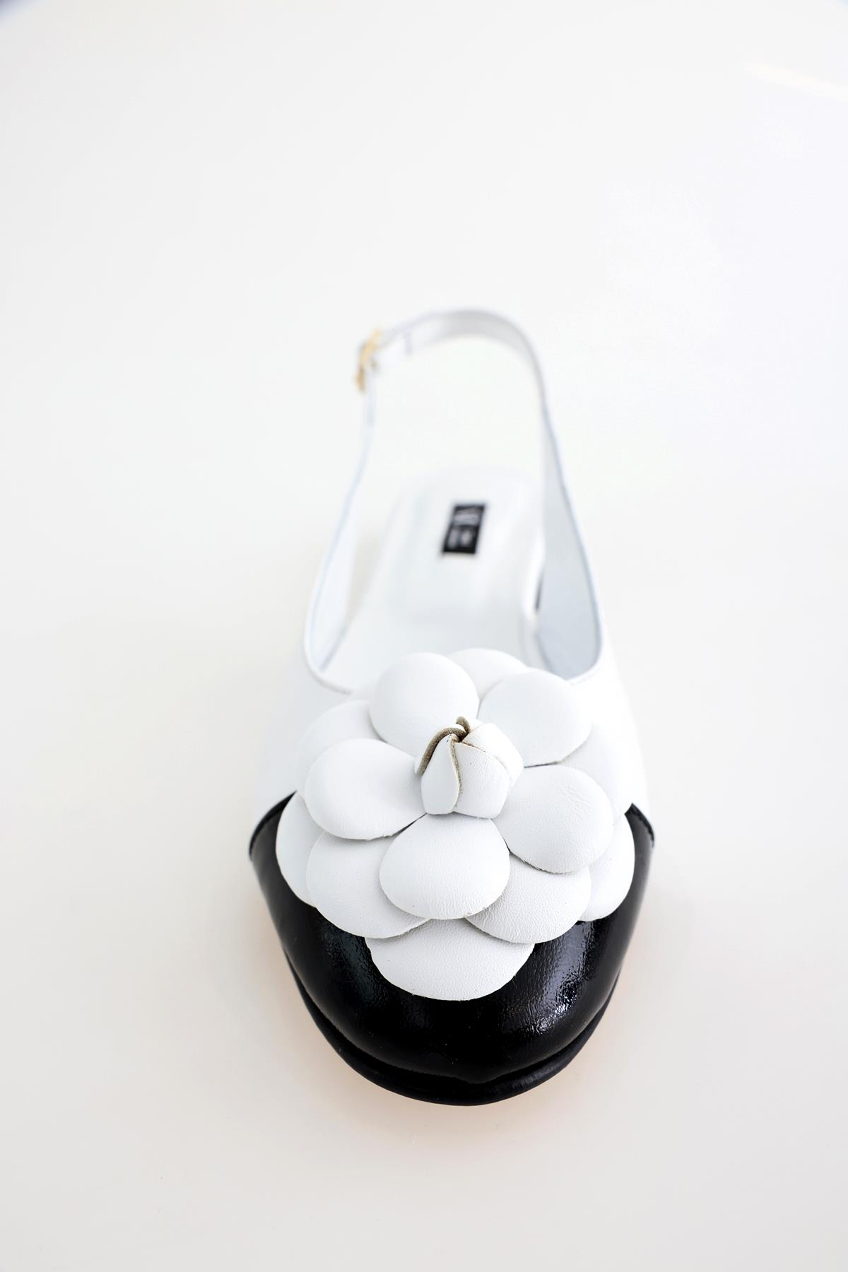 Beyaz Slingback Babet 209