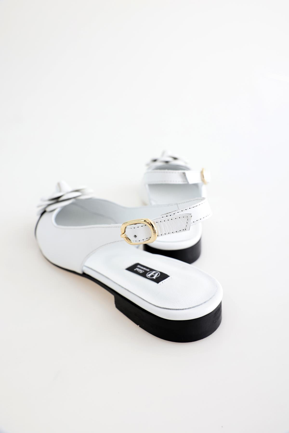 Beyaz Slingback Babet 209