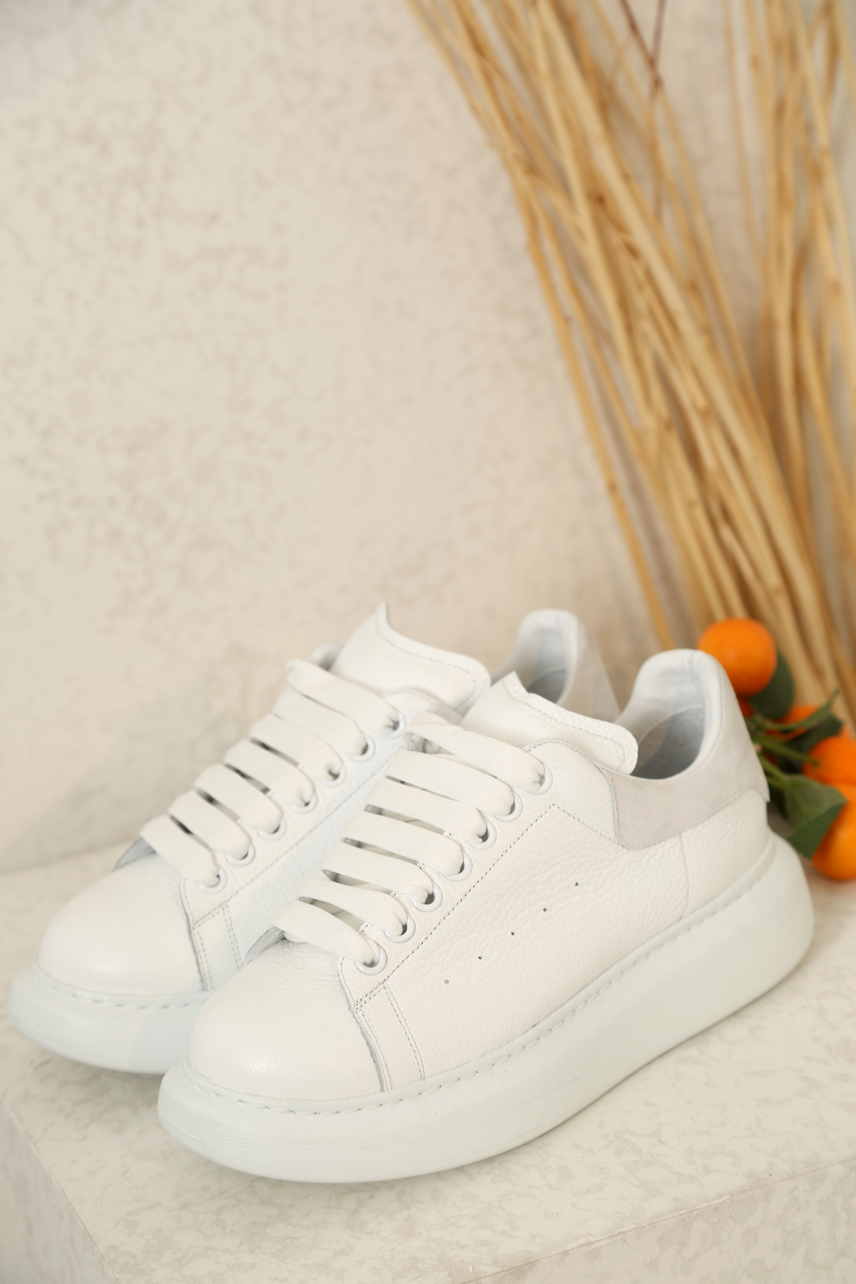 Beyaz Süet Detaylı Floter Sneaker