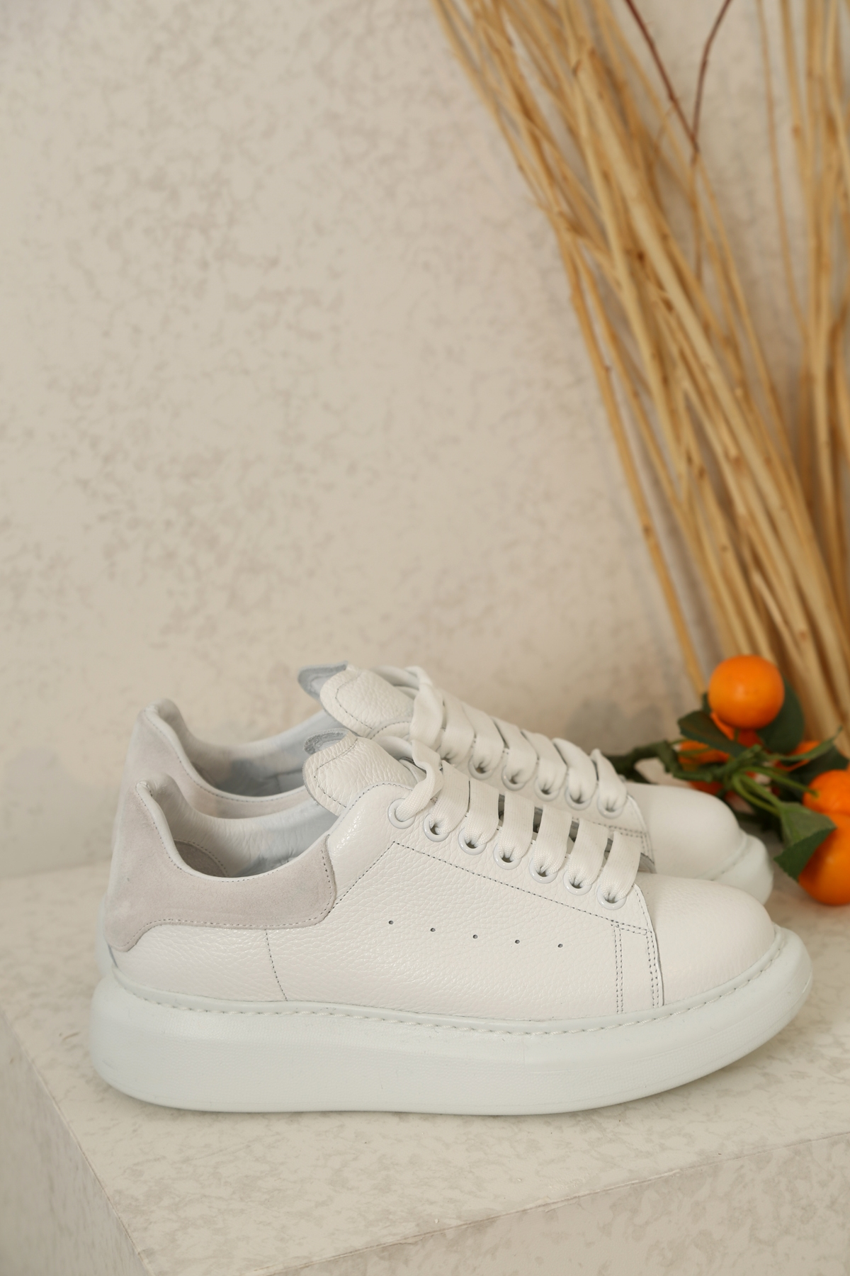 Beyaz Süet Detaylı Floter Sneaker