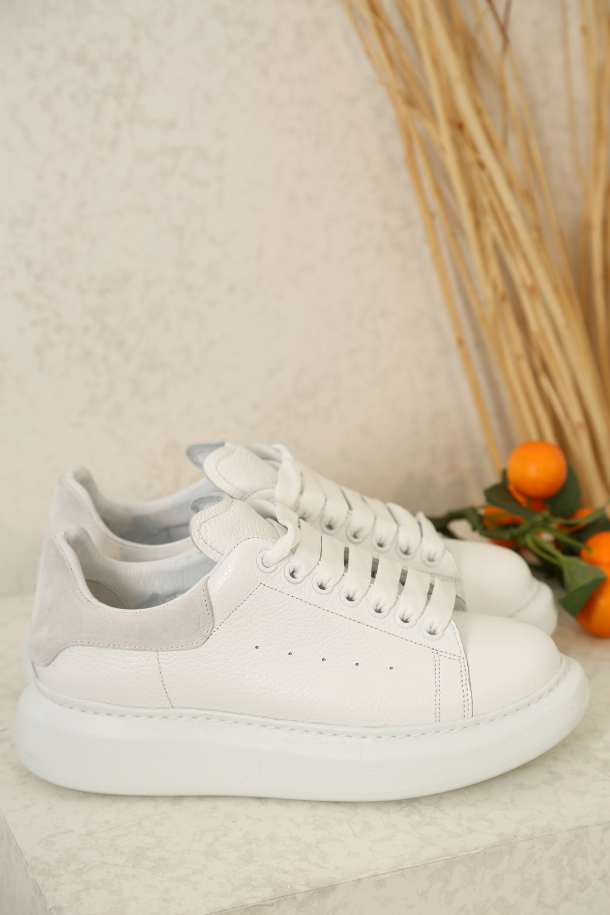 Beyaz Süet Detaylı Floter Sneaker