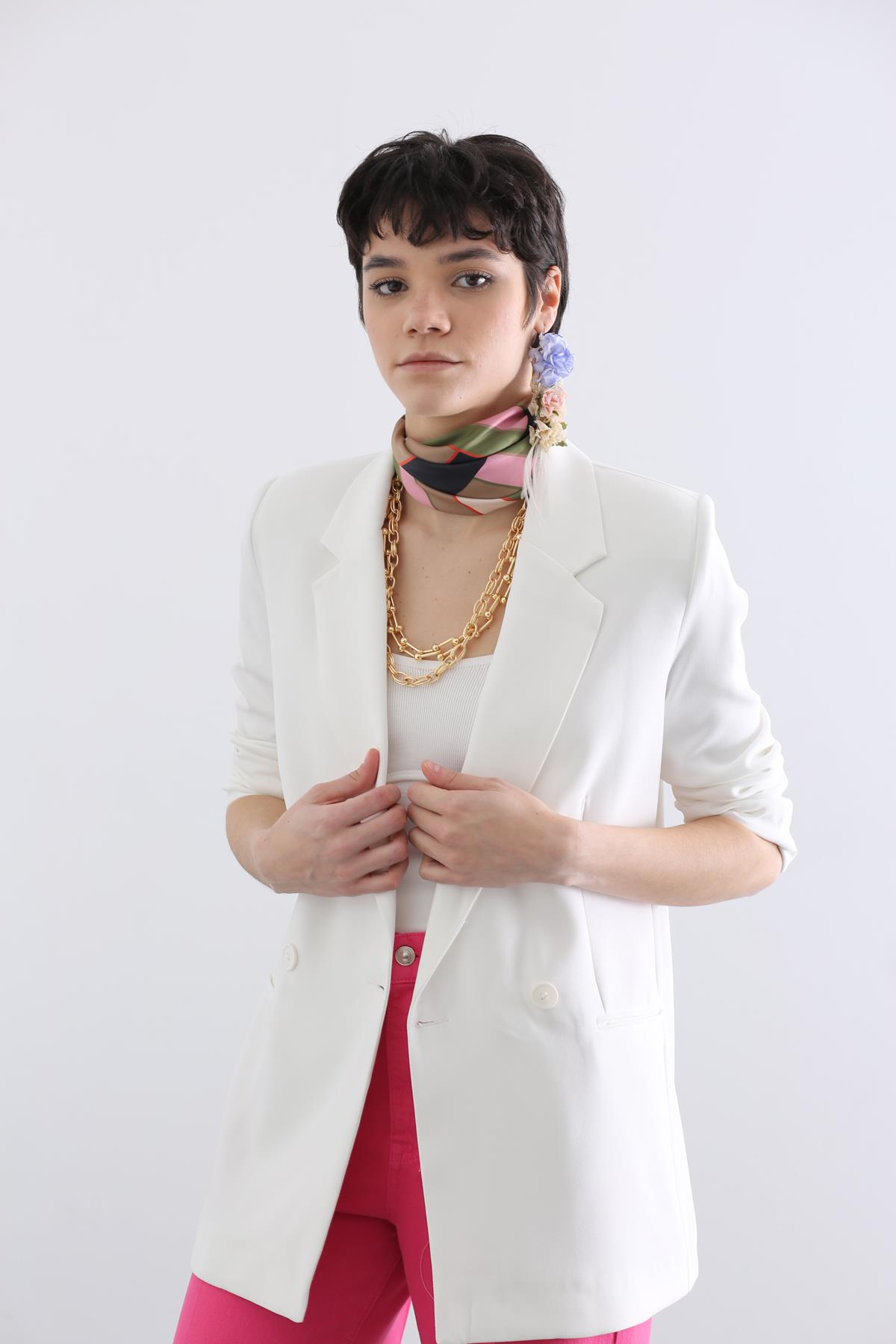 Beyaz Tek Düğmeli Blazer Ceket 