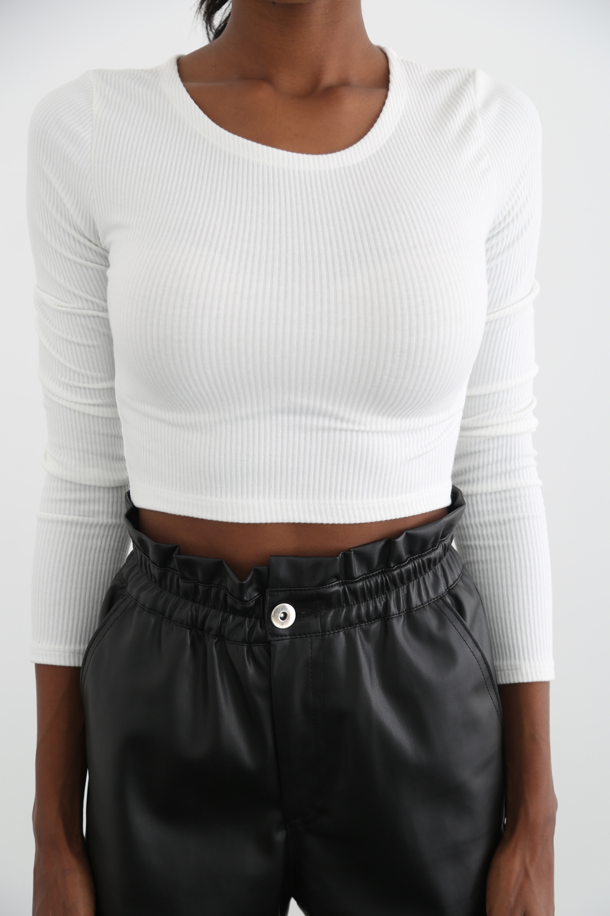 Beyaz Uzun Kol Fitilli Kısa Crop 3358