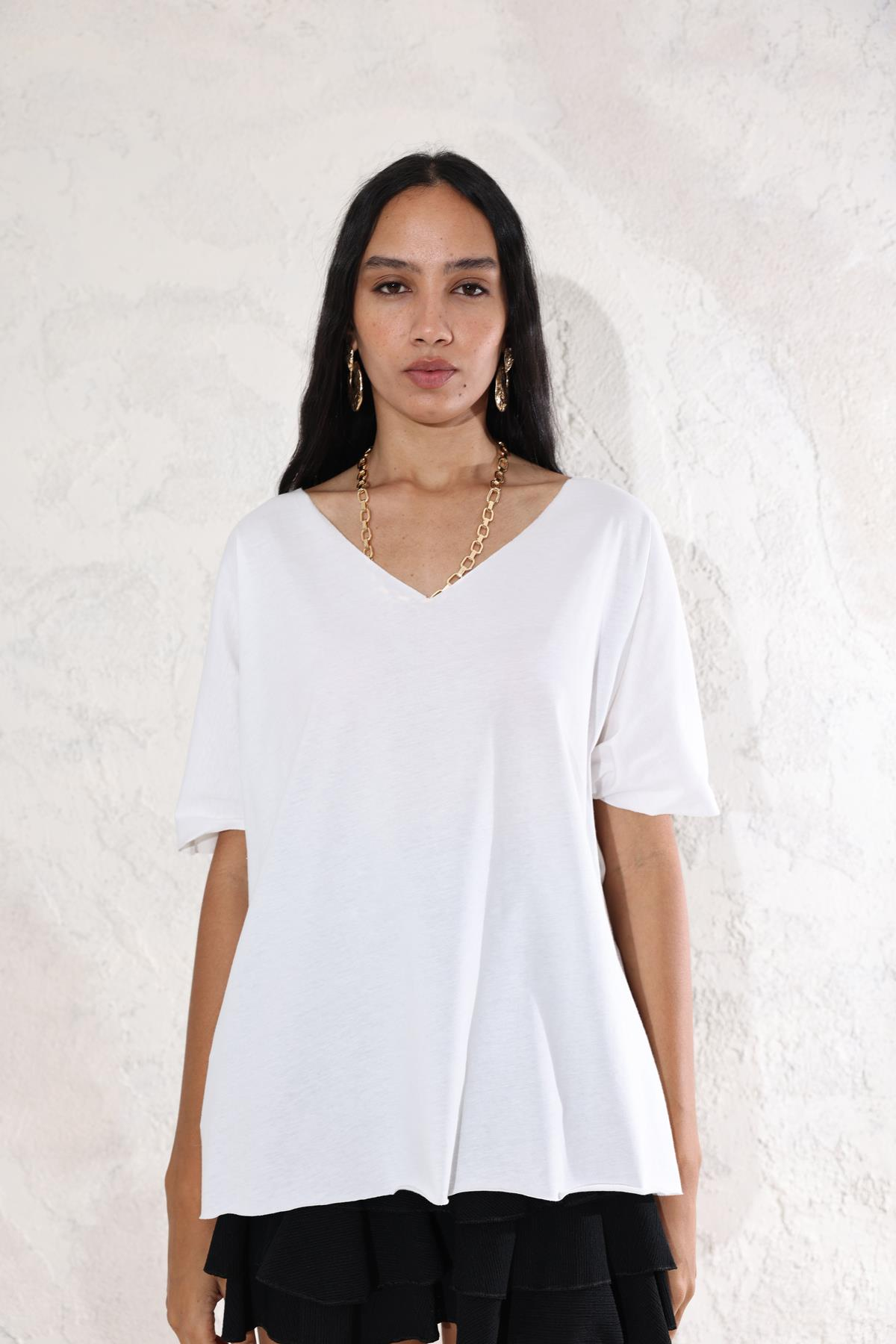 Beyaz V Yaka Oversize Tişört 0294