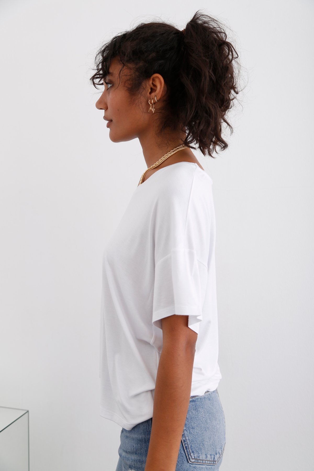 Beyaz V Yaka Salaş Tshirt 0107