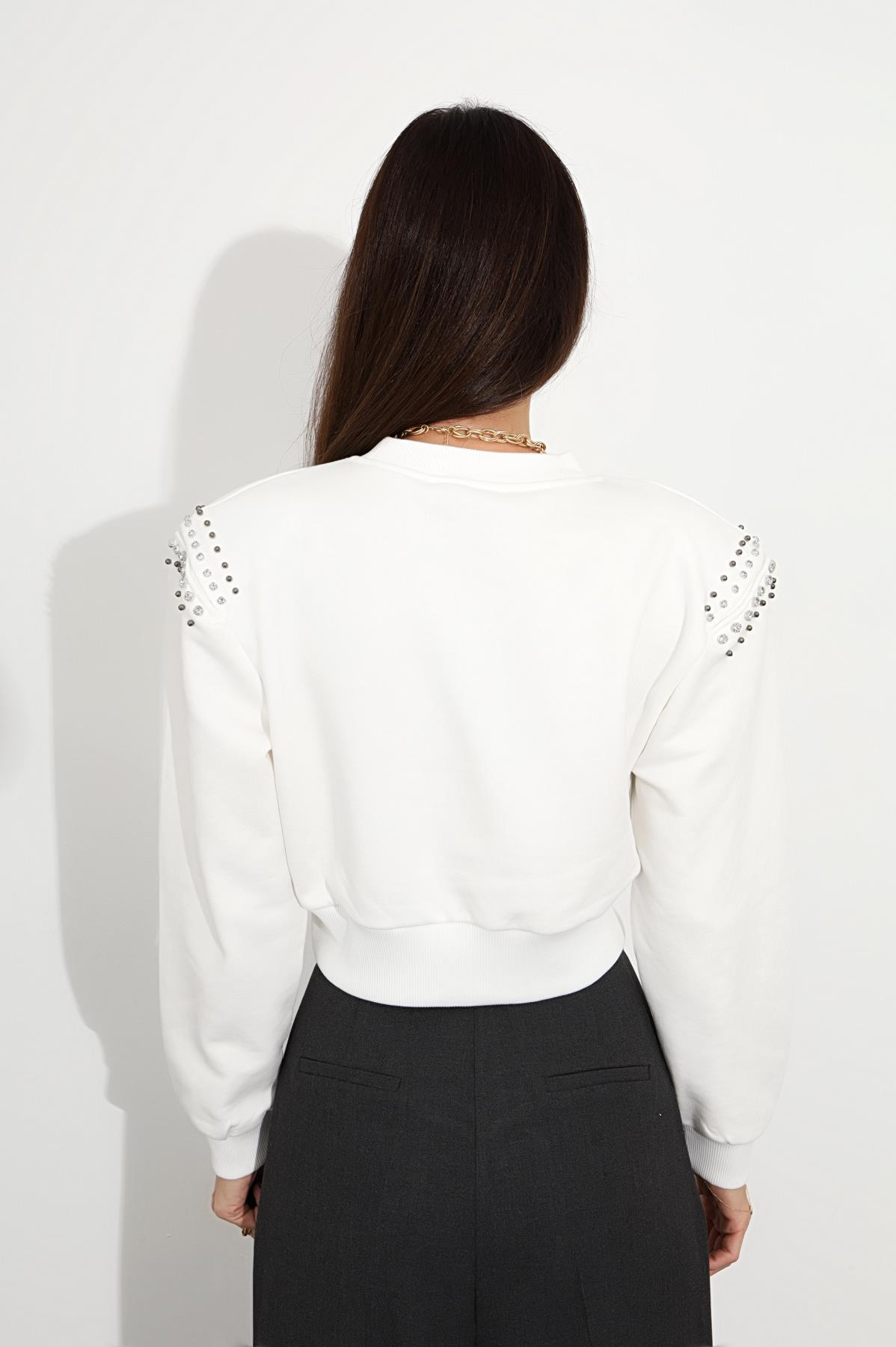 Beyaz Vatkalı Taşlı Sweatshirt 24498