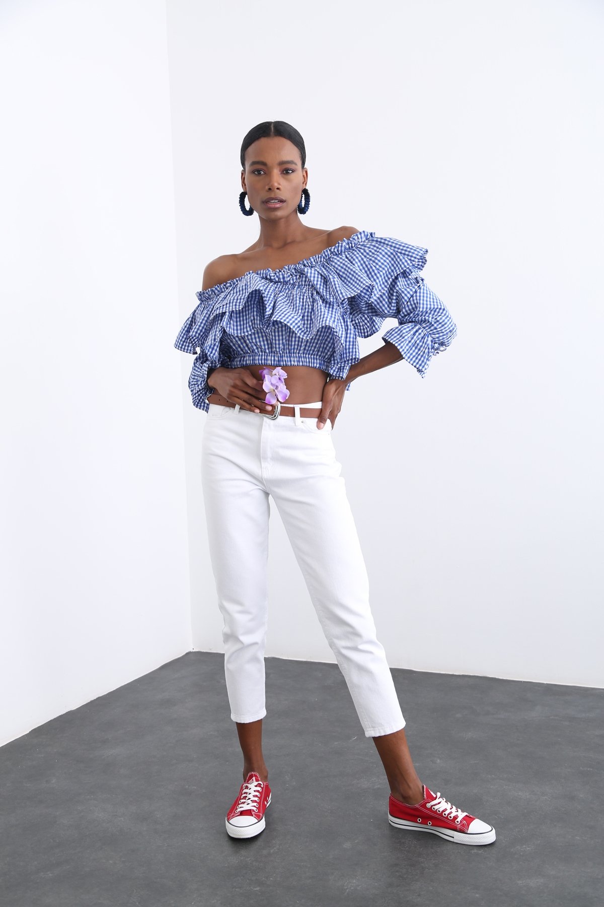 Beyaz Yüksek Bel Mom Fit Jean 