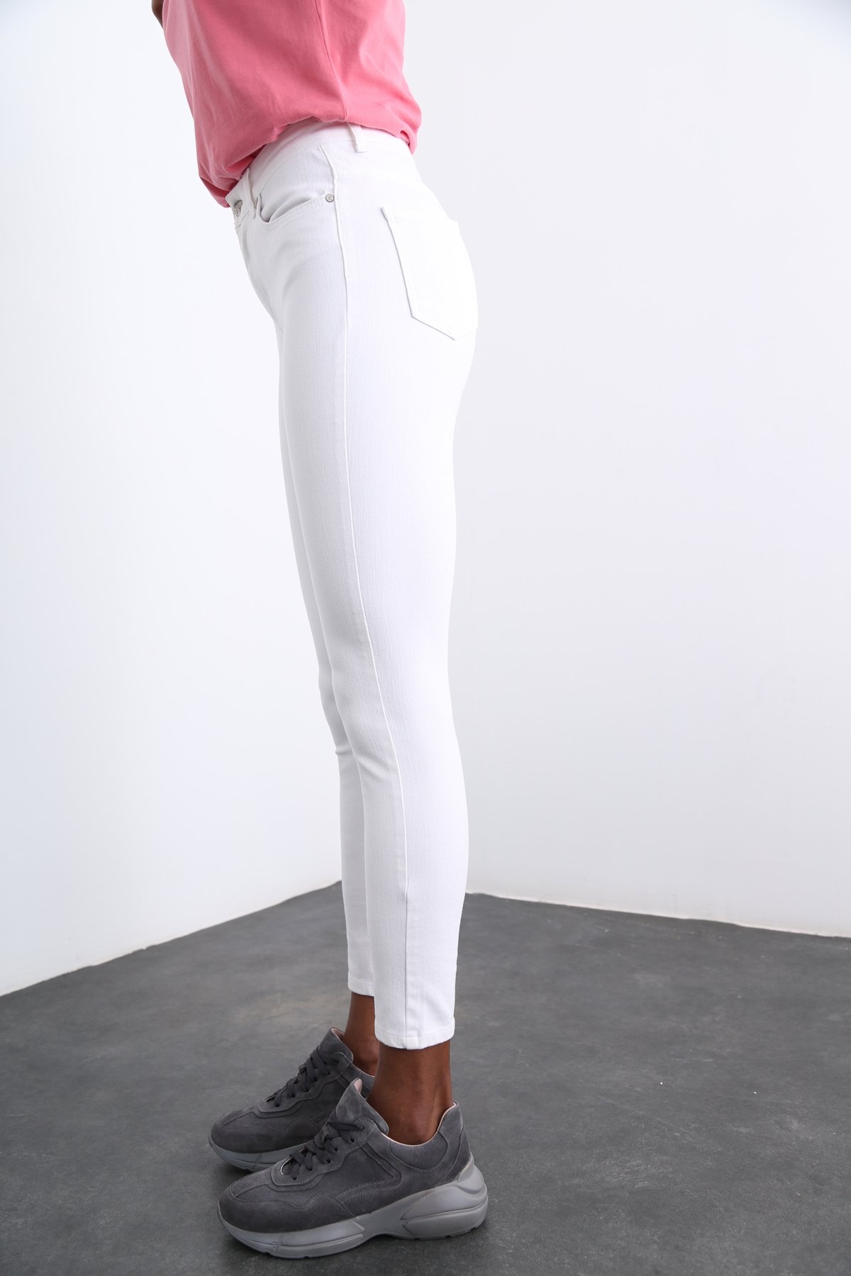 Beyaz Yüksek Bel Toparlayan Skinny Jean D-112