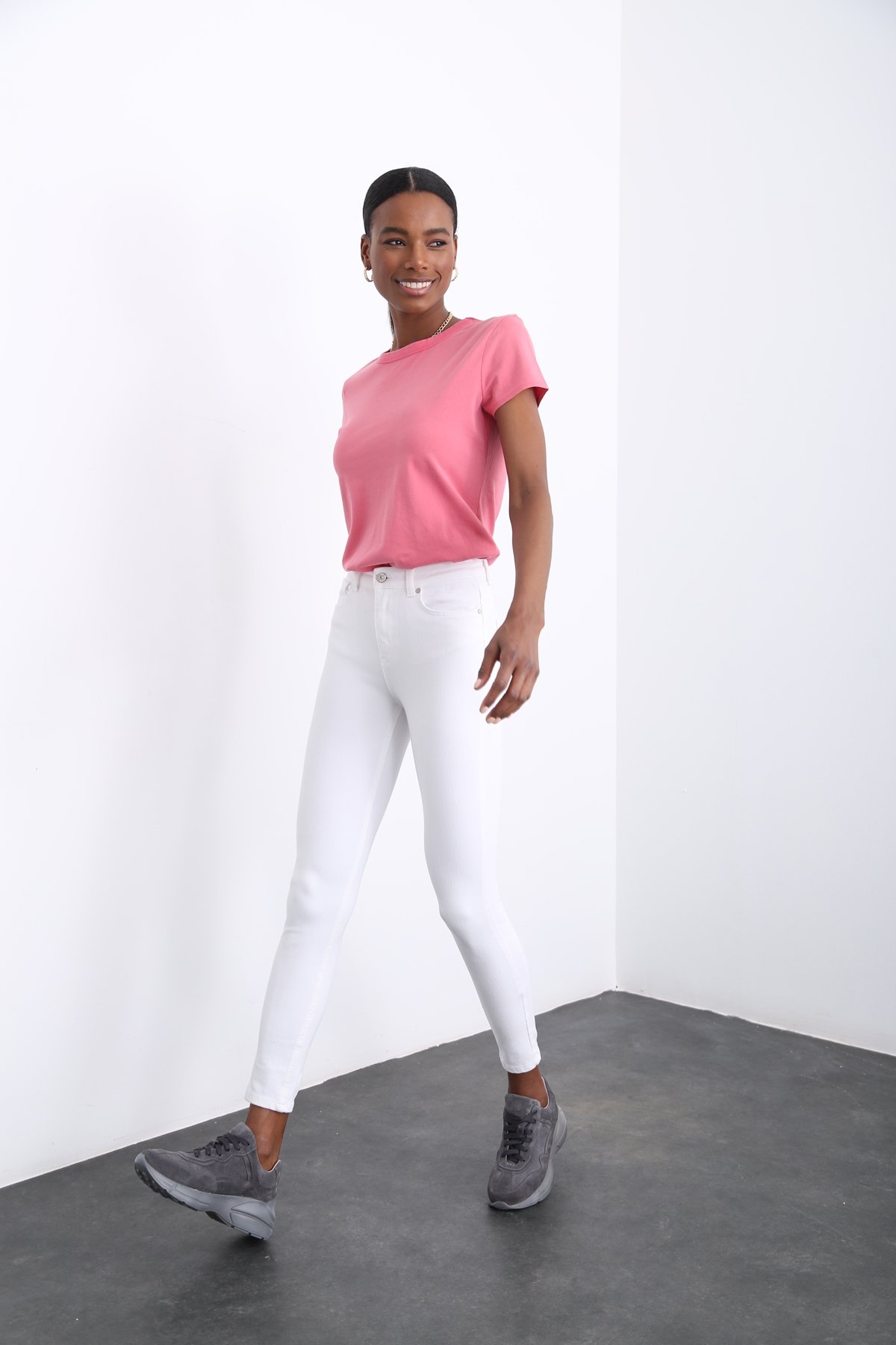 Beyaz Yüksek Bel Toparlayan Skinny Jean D-112